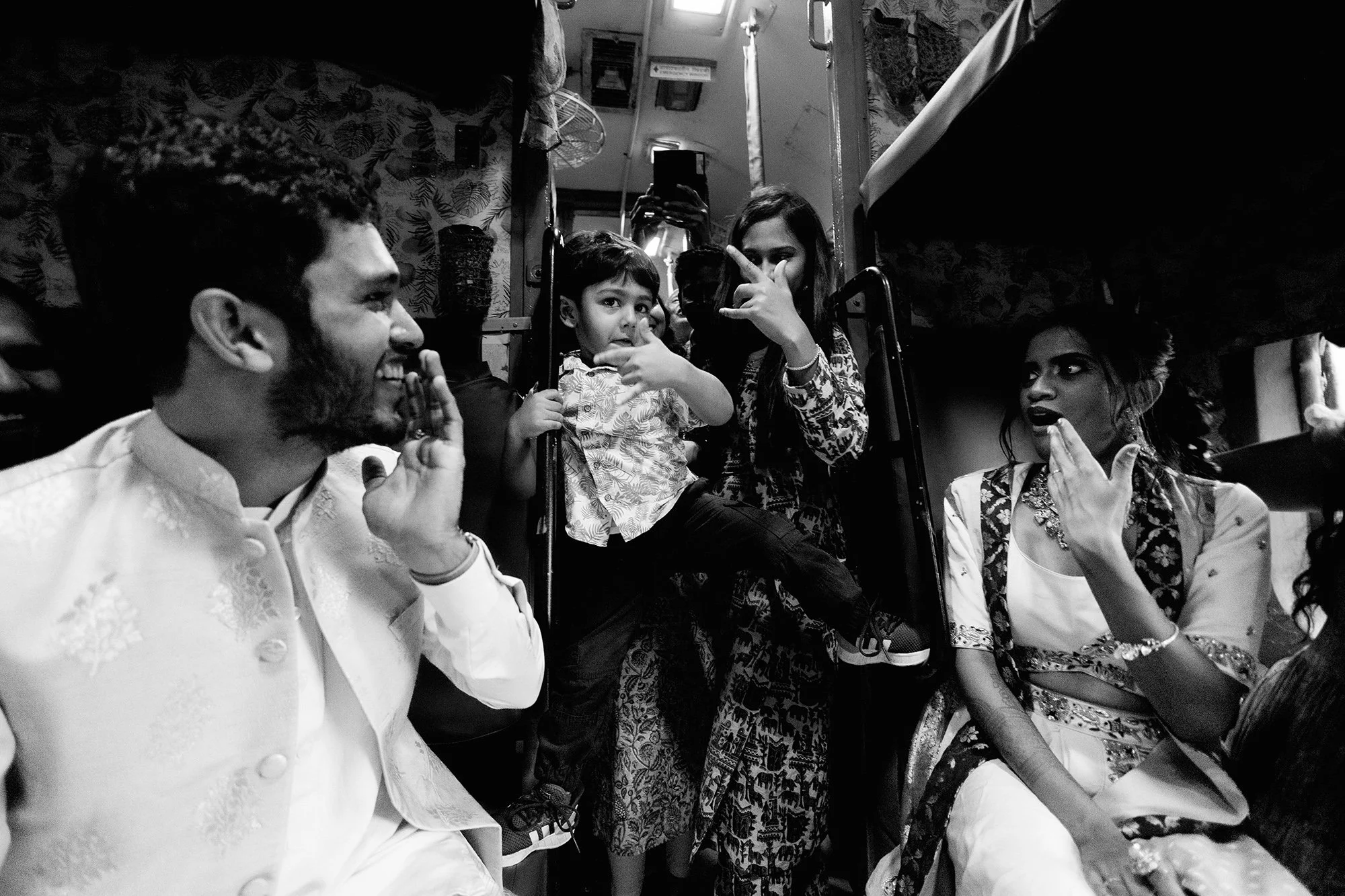 5 Nishta Srinivasan, wedding in train, indian railways, Hiraaya by Aayushi, Weddingsutra, Tamil wedding13.jpg