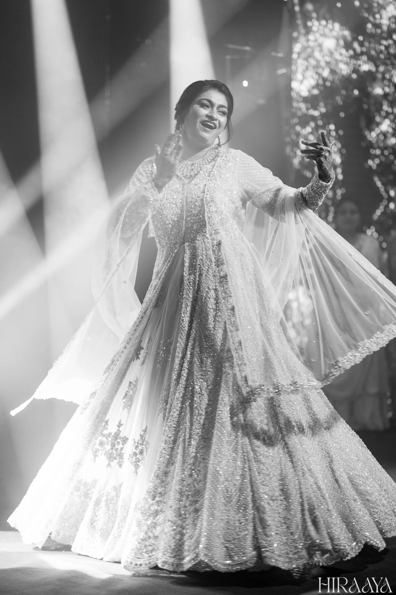 Sakshi Somansh, Hiraaya by Aayushi, The Theatre Dubai Fairmont, Unique Wedding Event Idea, Unique Wedding Theme, Indian Wedding Photographer, Luxury Wedding Photographer Dubai, Mumbai-121.jpg