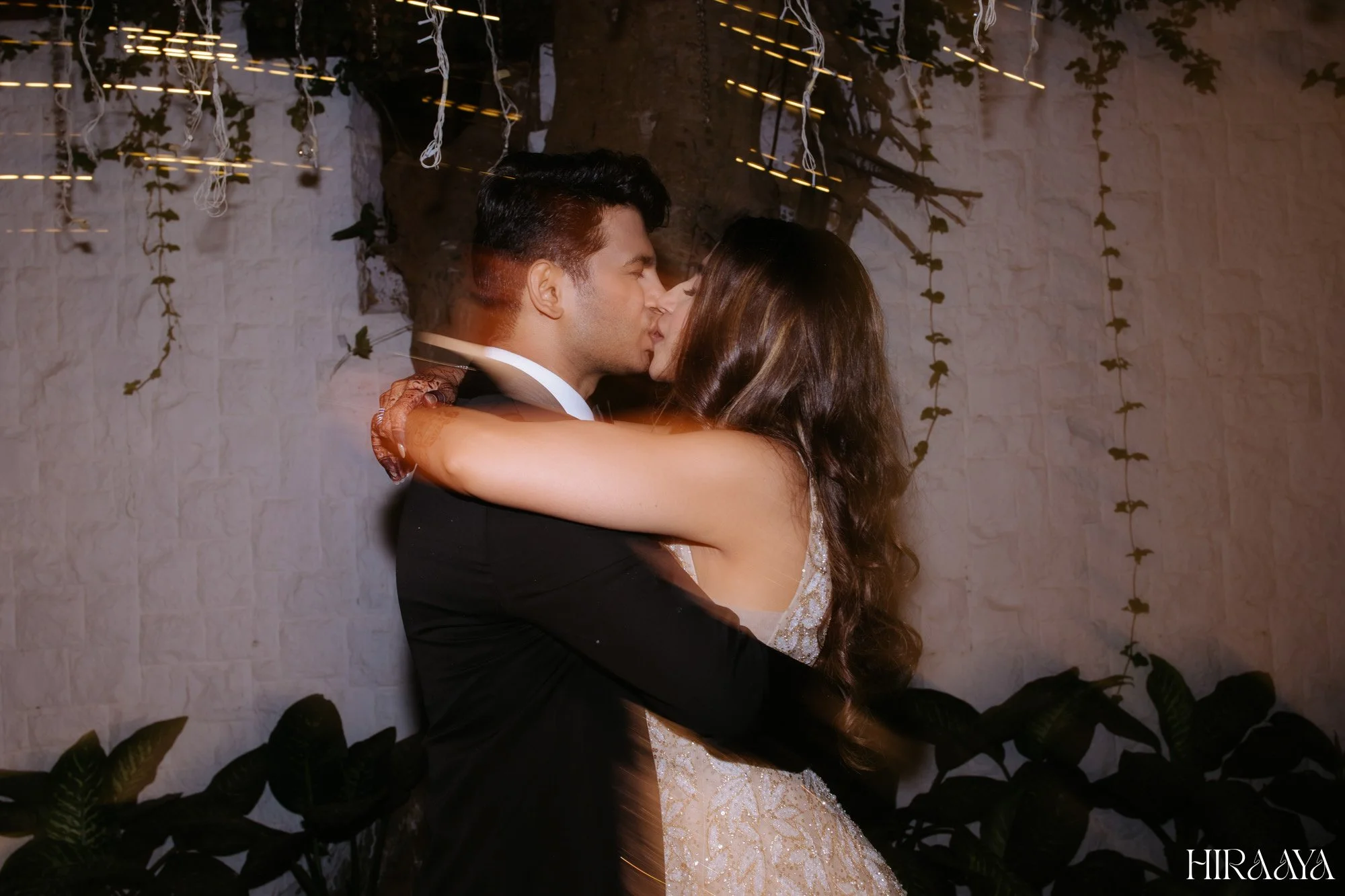 401- Jaiti Mahesh, Gallops, Mumbai, Hiraaya by Aayushi, Kalighata, SS Homme Tux, Seema Gujral, AUM, Best indian wedding photographer.jpg