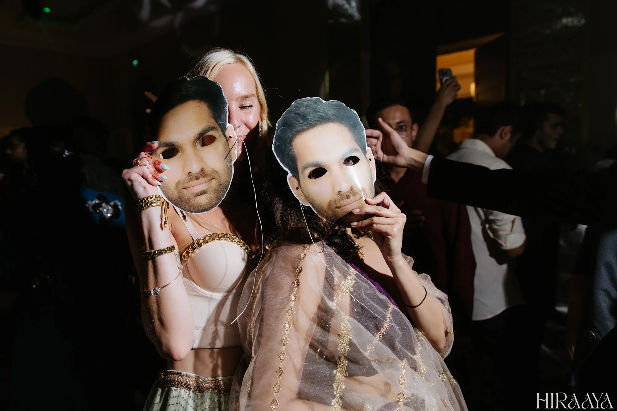 Sakshi Somansh, Hiraaya by Aayushi, The Theatre Dubai Fairmont, Unique Wedding Event Idea, Unique Wedding Theme, Indian Wedding Photographer, Luxury Wedding Photographer Dubai, Mumbai-180.jpg