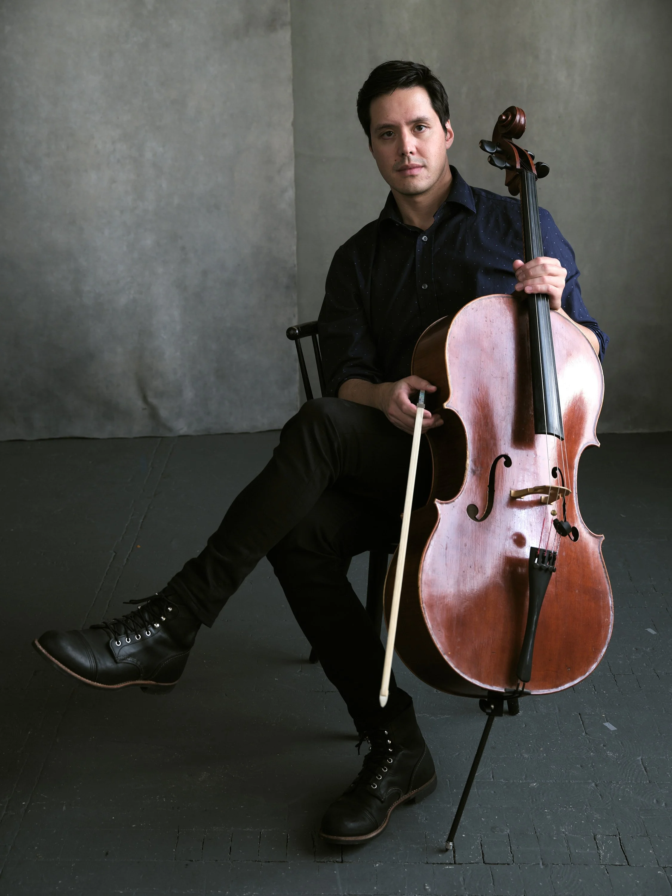 Michael Nicolas, cello