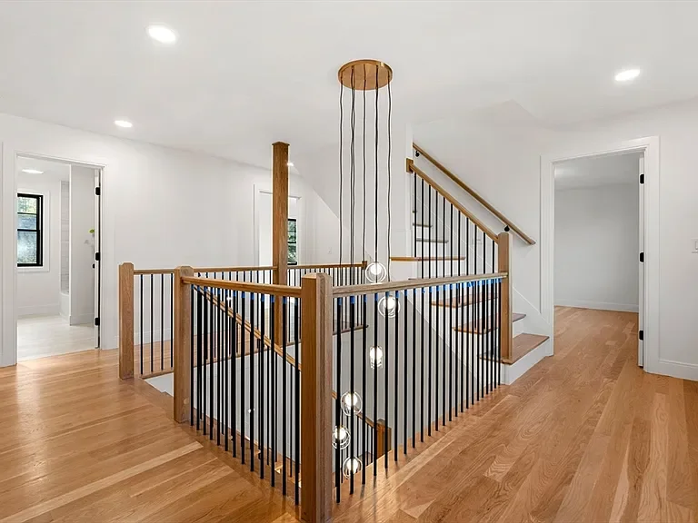 Dexter - Stairs.webp