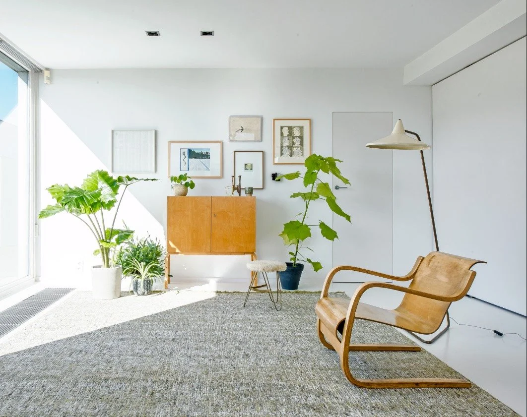 The iconic Tweed Rug from @casalis.be lis.be returns in a new 100% wool version&mdash;richer in texture, more durable, and designed to be lived with. By removing viscose entirely, the updated Tweed offers natural stain resistance, improved longevity,