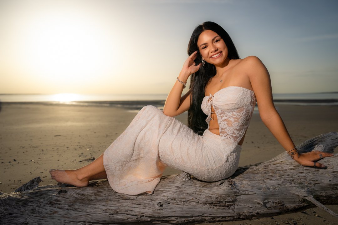 Here's a sneak peek from yesterday's sunrise shoot. #sunrise #seniorpictures #beach #jacksonville #nikoncreators #portraitphotography