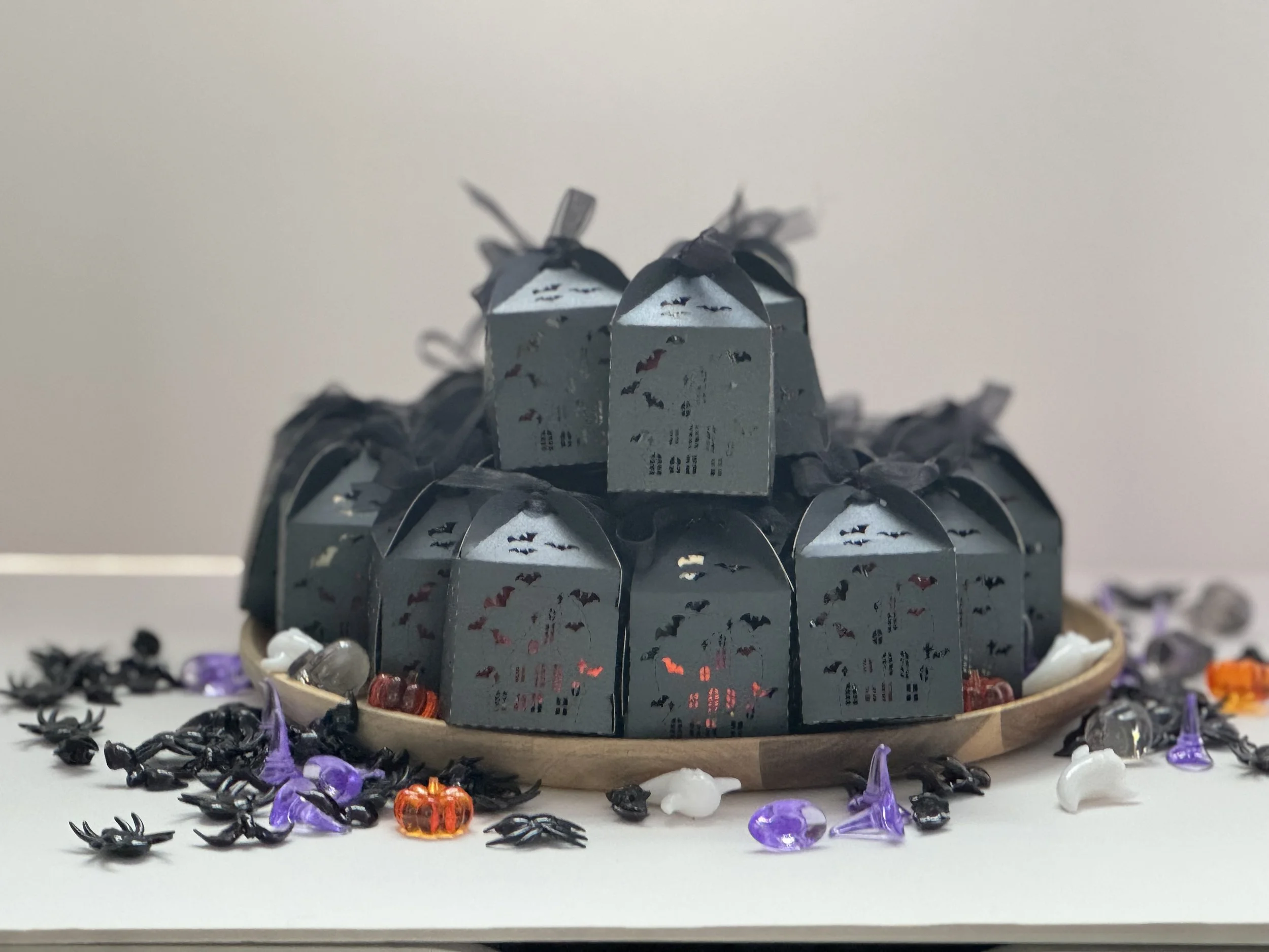 Halloween Trick-or-Treat Bat Houses (FRUIT CANDY)