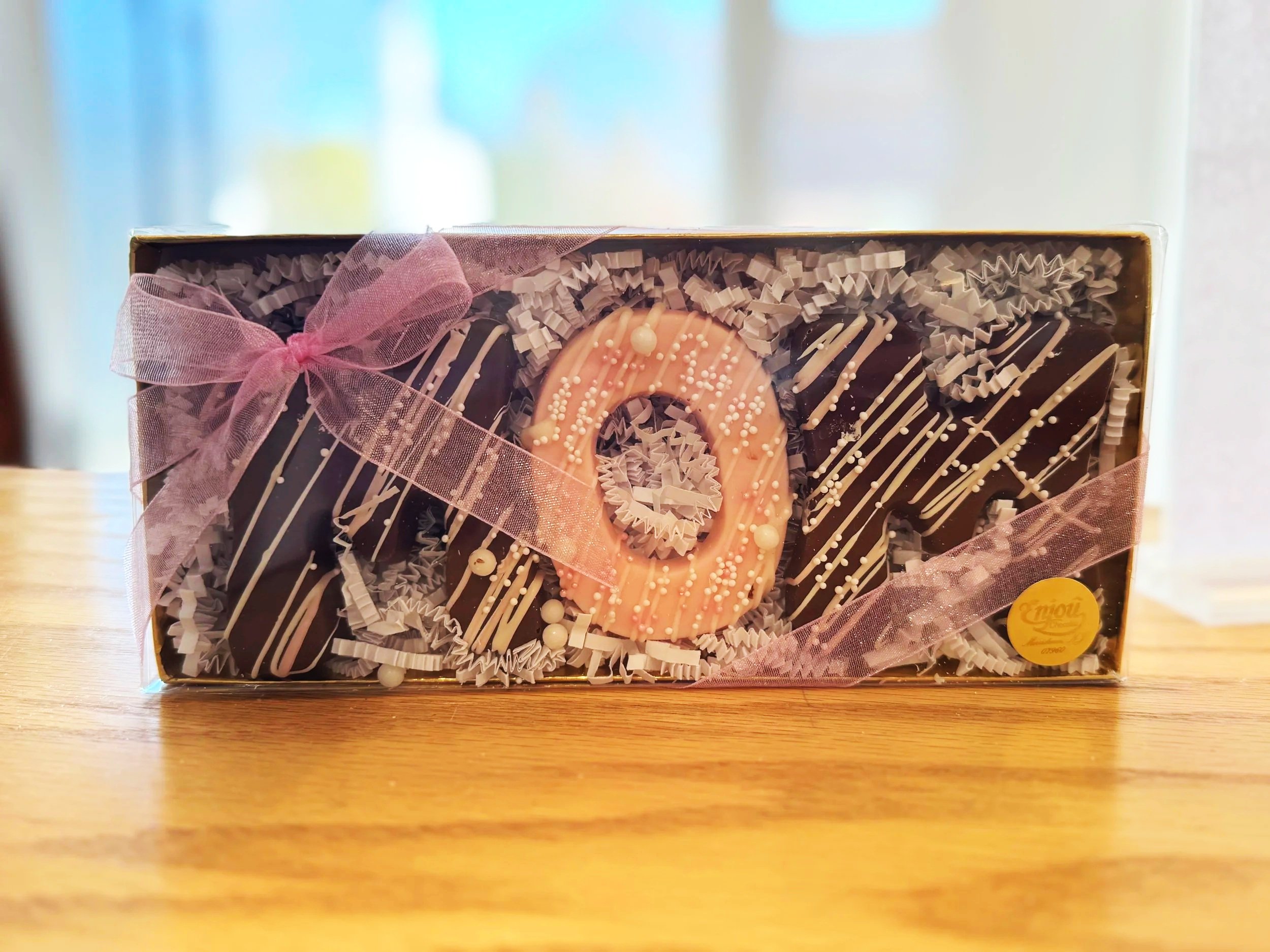 MOM letters by Enjou Chocolat-Milk Chocolate