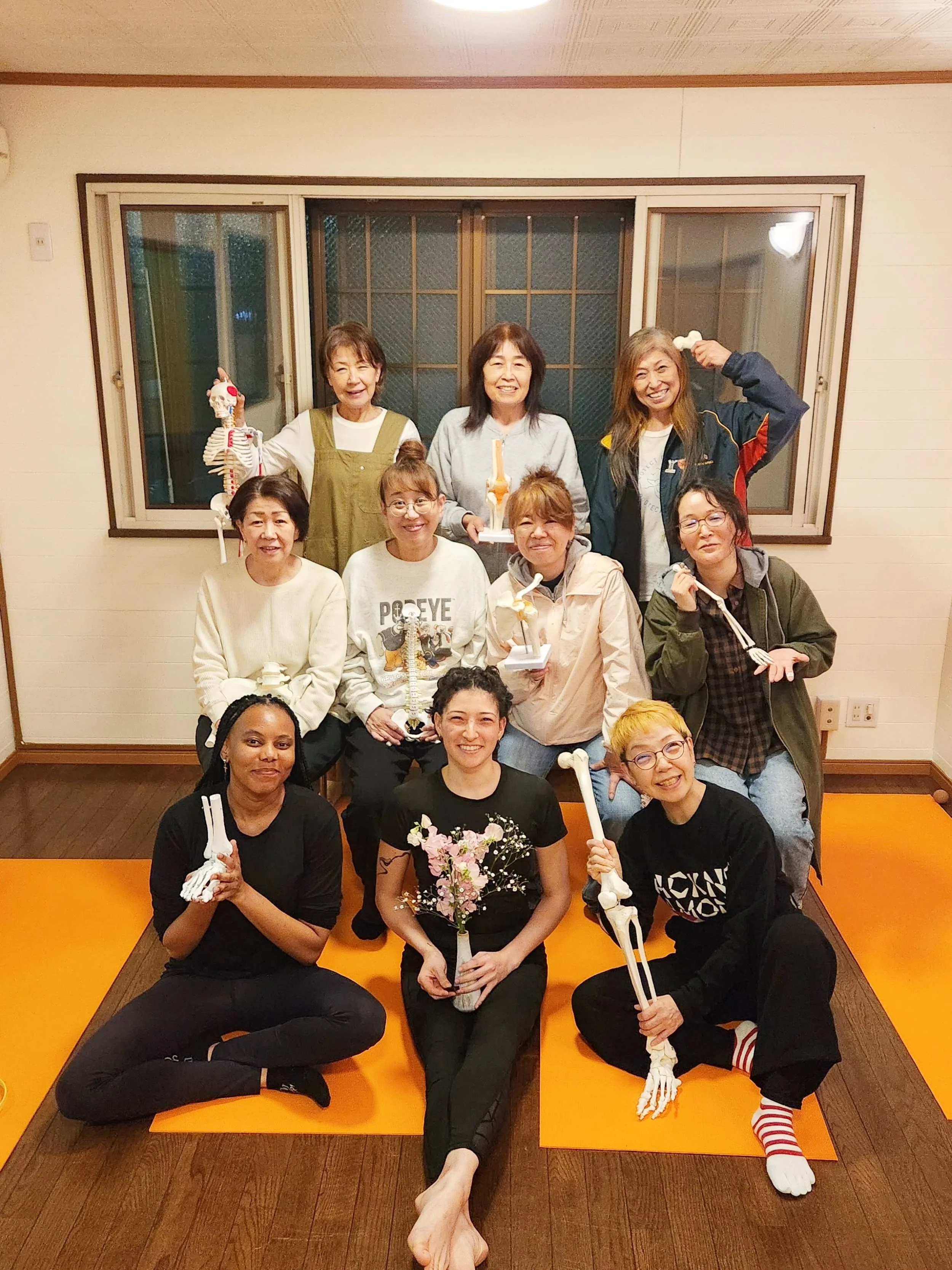 April marks 1 year since we started our weekly HBT classes 🥹

We started in a tatami room where we barely fit and luckily were quickly able to move to a slightly bigger space 🥹

We've laughed together, learned so much together and we've all grown i