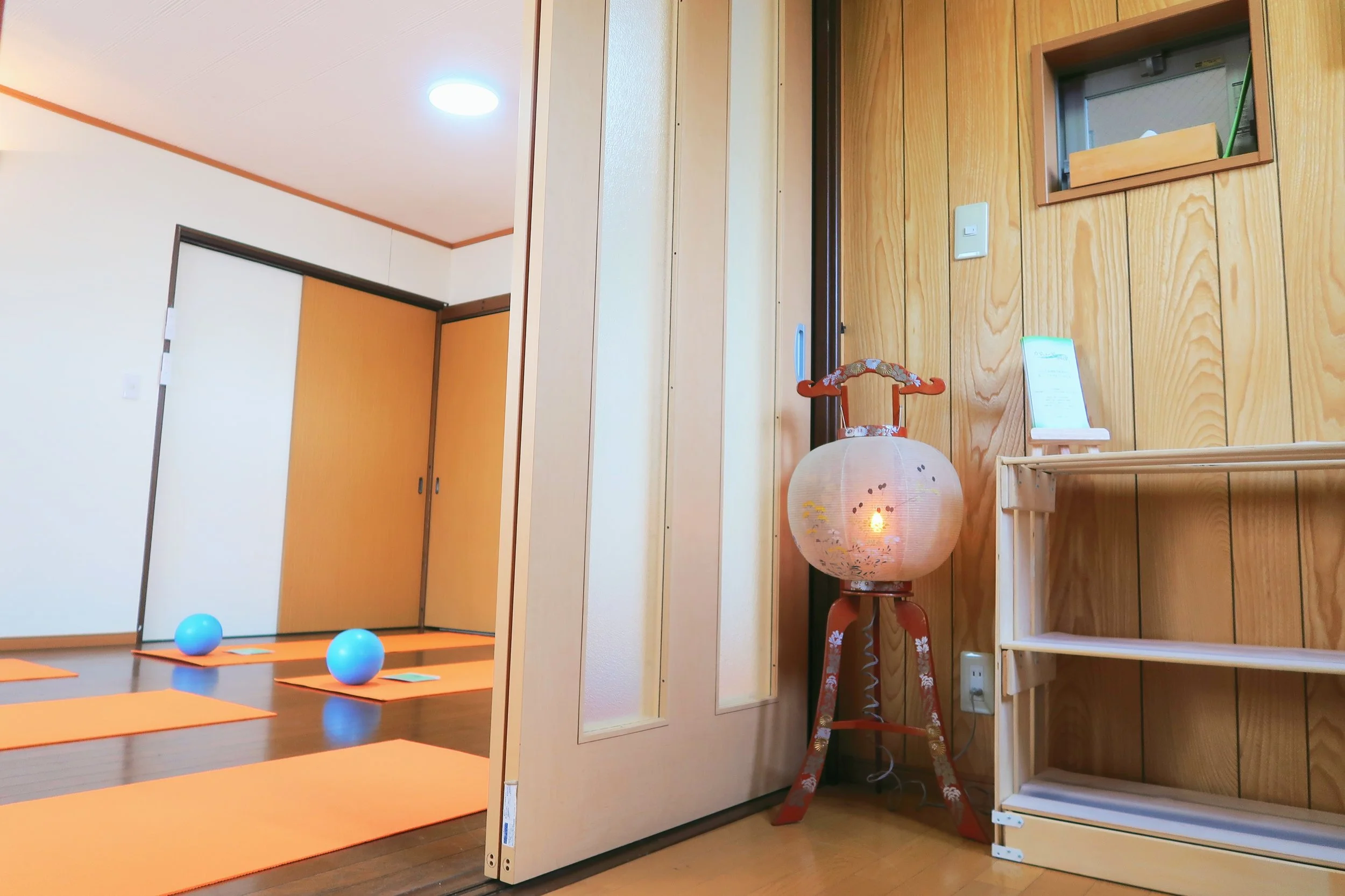 HOZY Entrance/change room & Studio