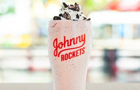 229JRC_576x370_Oreo®-Strawberry-Crumble-Shake.jpg