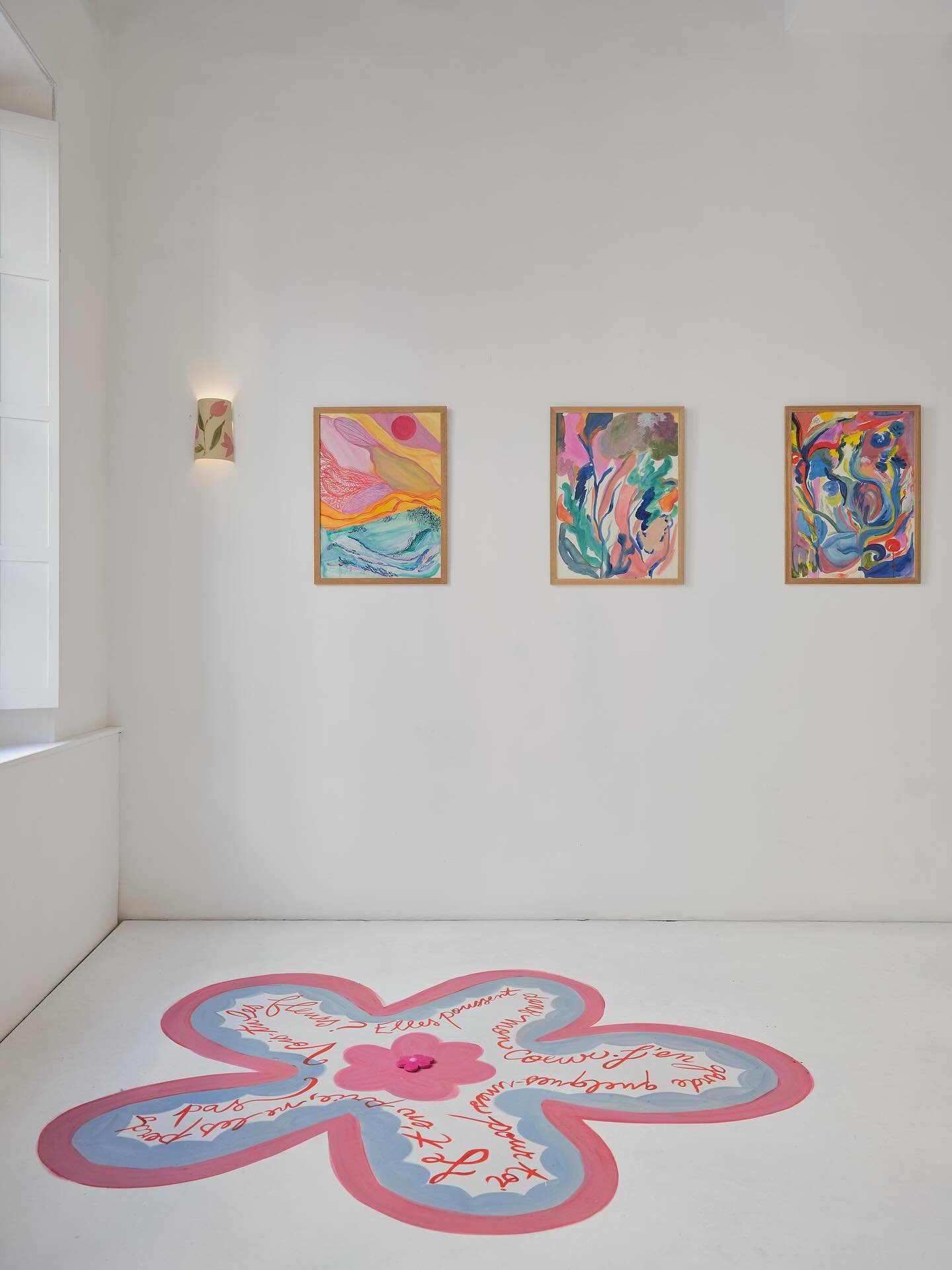 Vois-tu les fleurs 🌷 
Instants gard&eacute;s comme un herbier, merci @anthonylanneretonne 

@tresorspublics 🫠

#exhibition #painting #flowers
