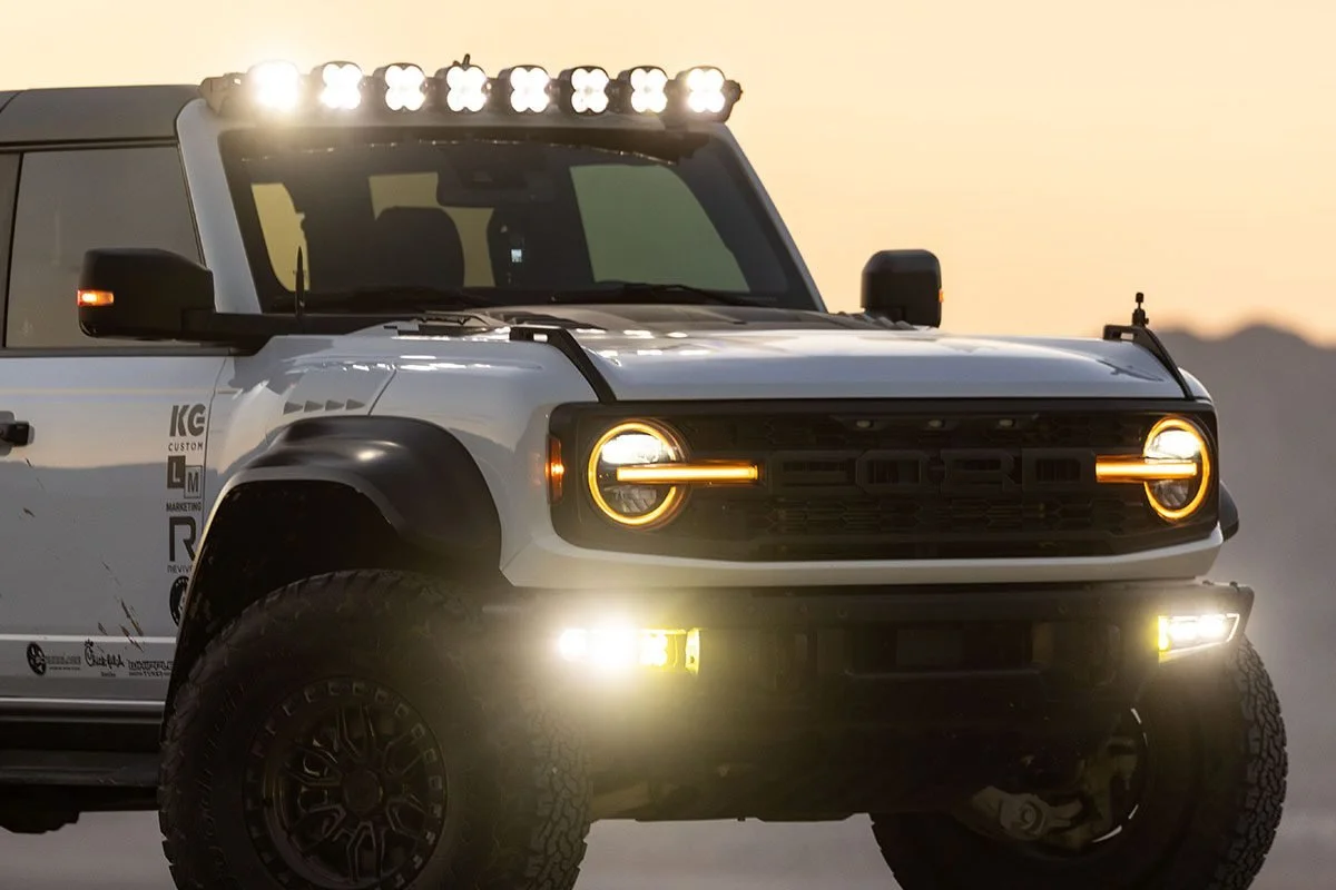 bronco-_0002.jpg