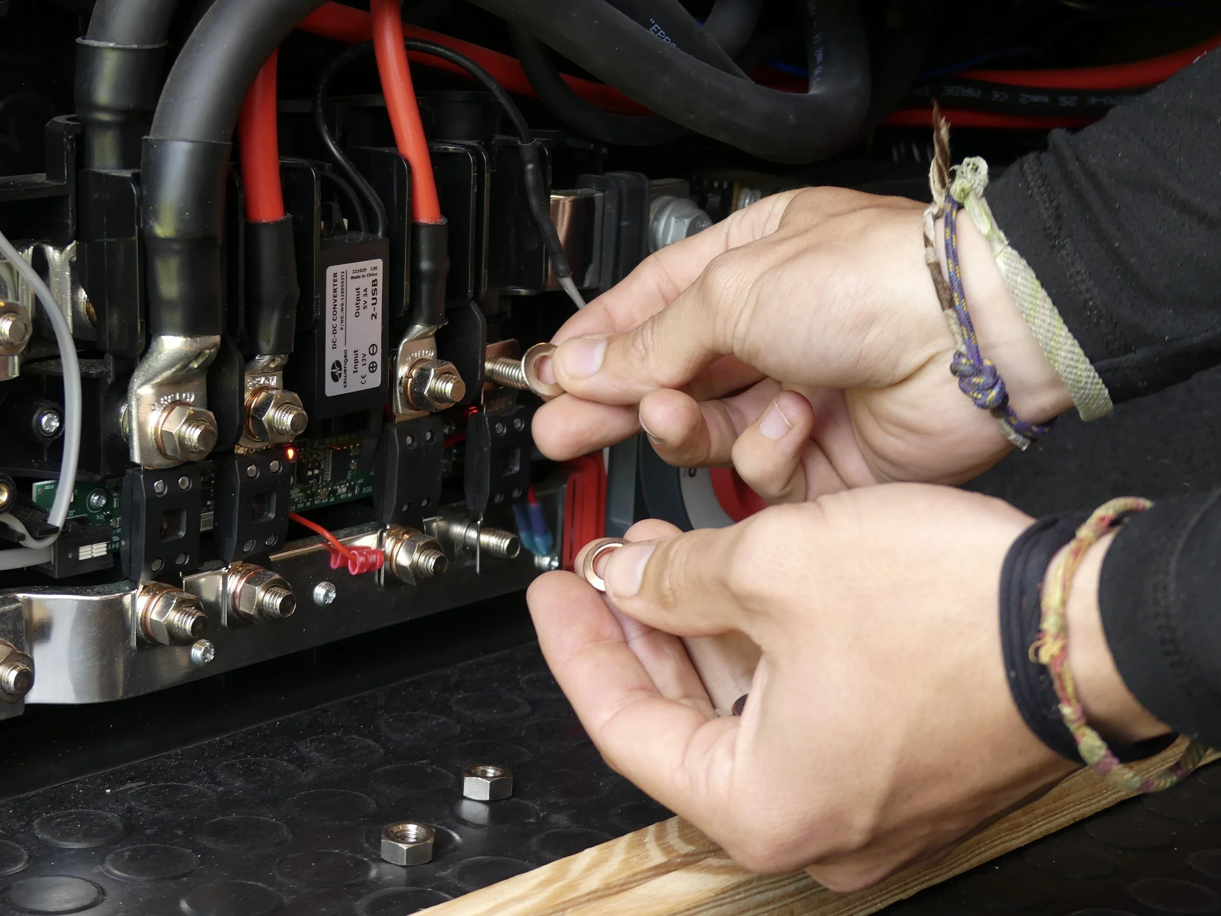 Volcanic Van Electrique