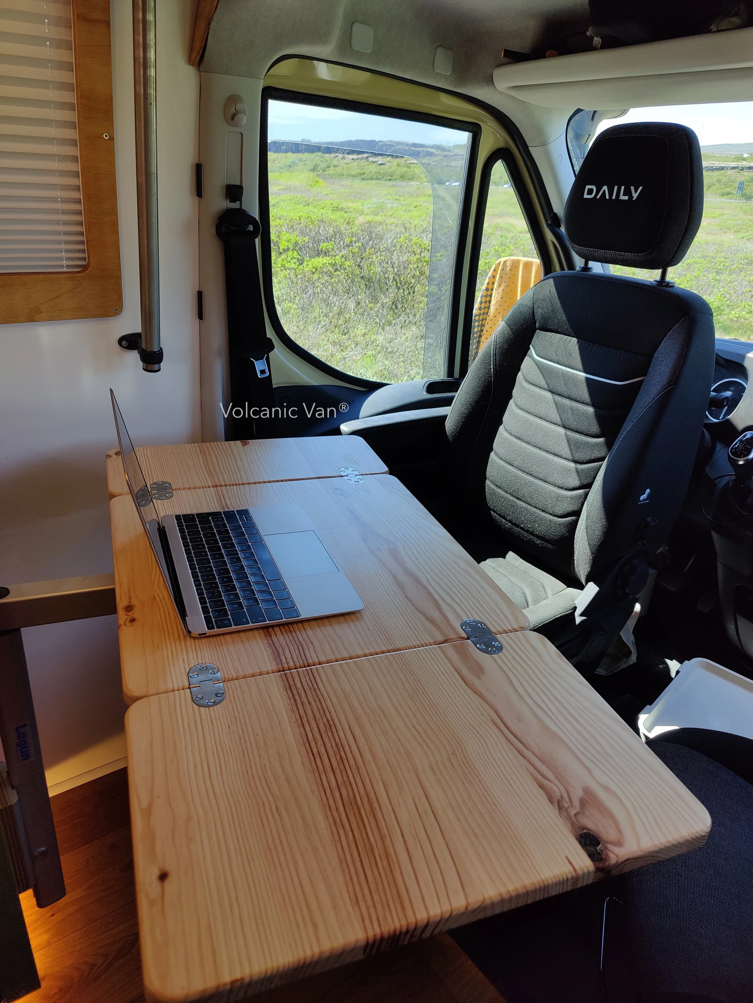 Lagun table Volcanic Van