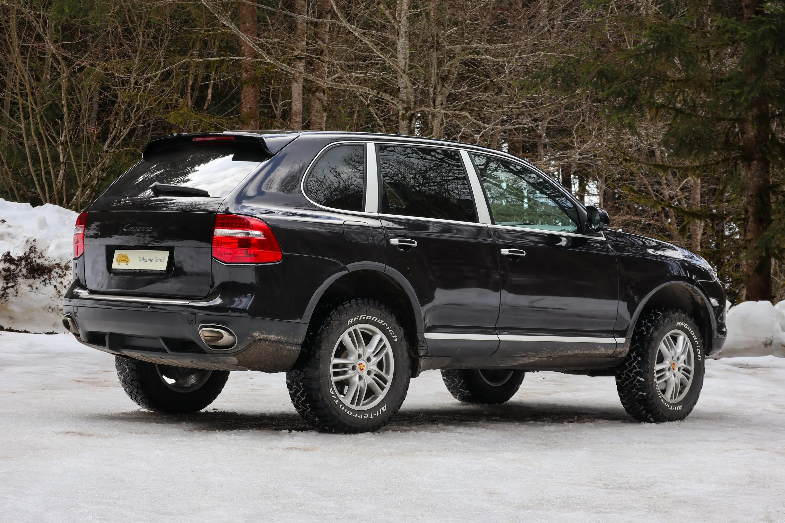 Cayenne Volcanic Van