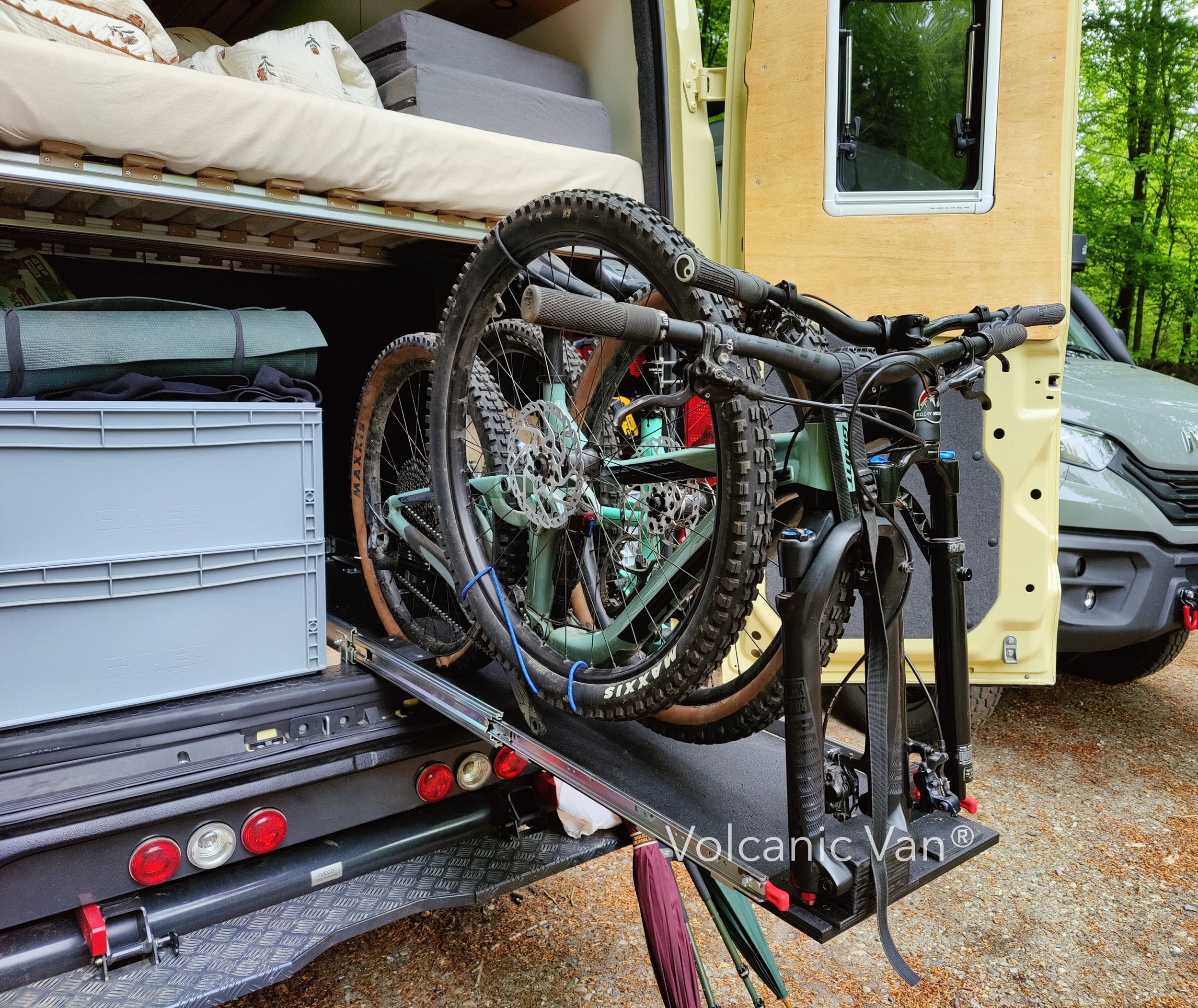 Iveco Daily 4x4 Volcanic Van