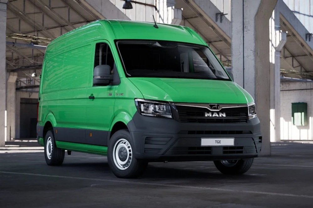 Homme TGE 4x4 Fourgon Volcanique