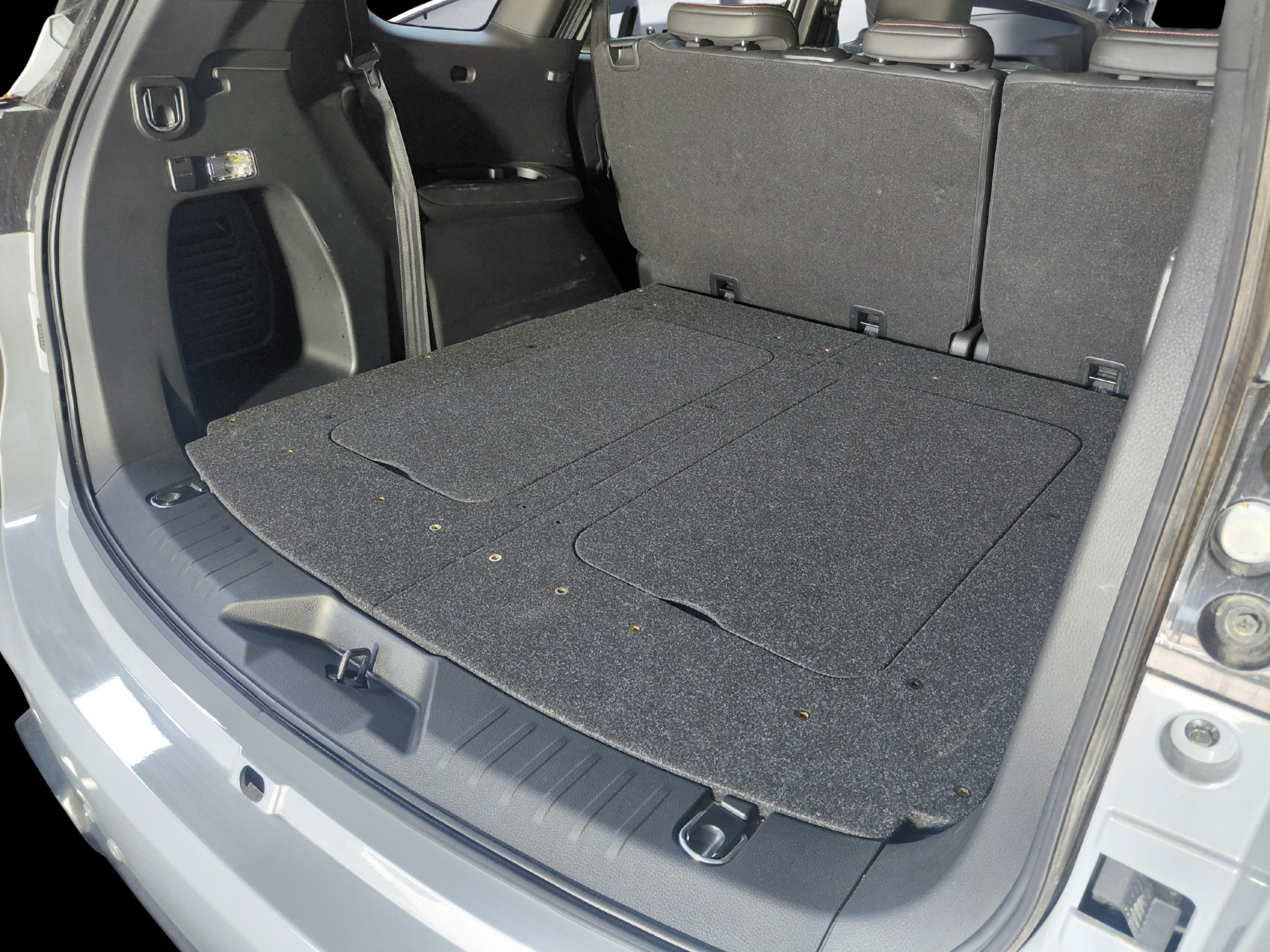 MUX Infinity false floor with heavy duty two-piece deck installed