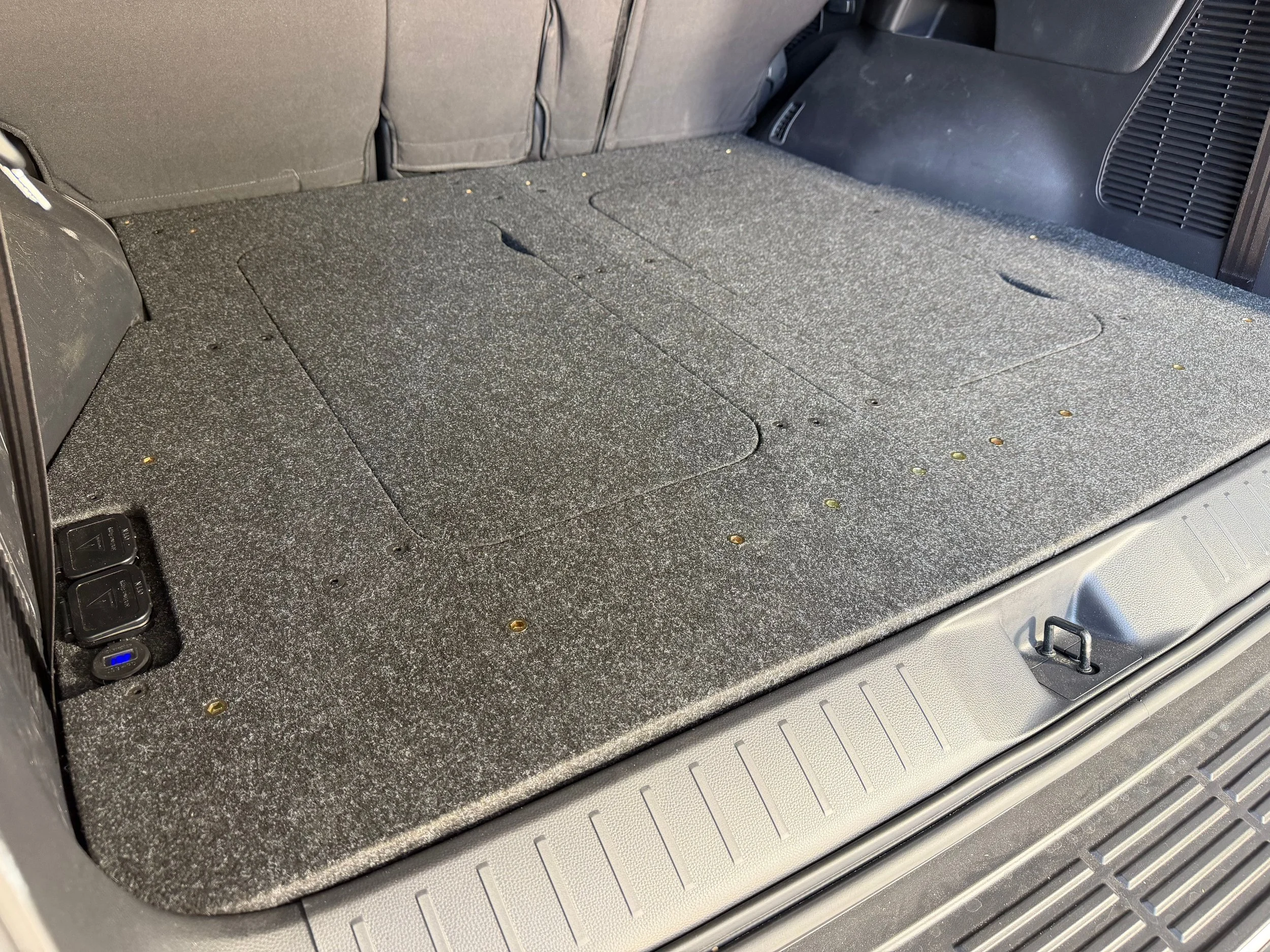 PowerDeck Landcruiser 300 series dual battery.jpg