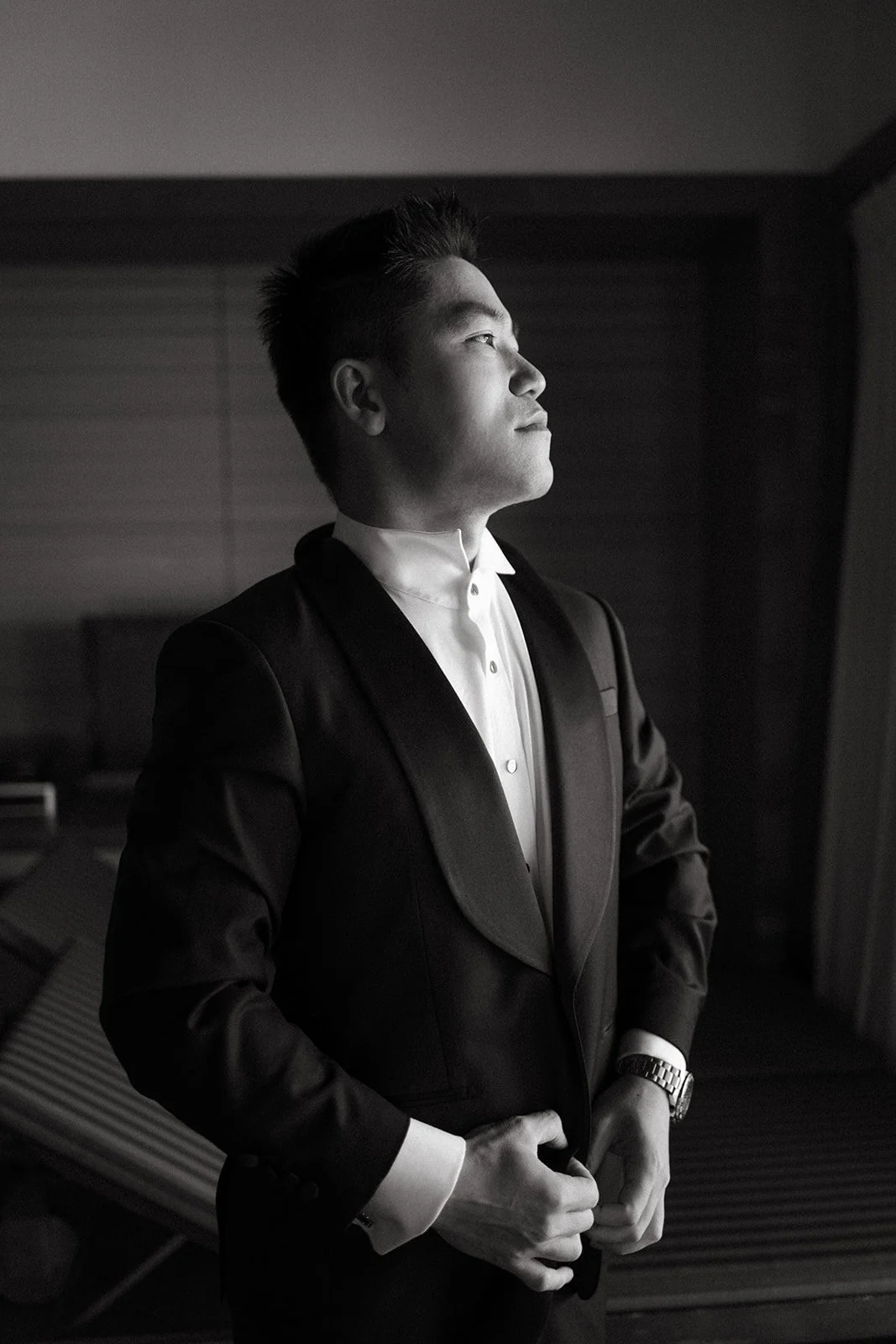 groom portrait in modern suite at sri panwa