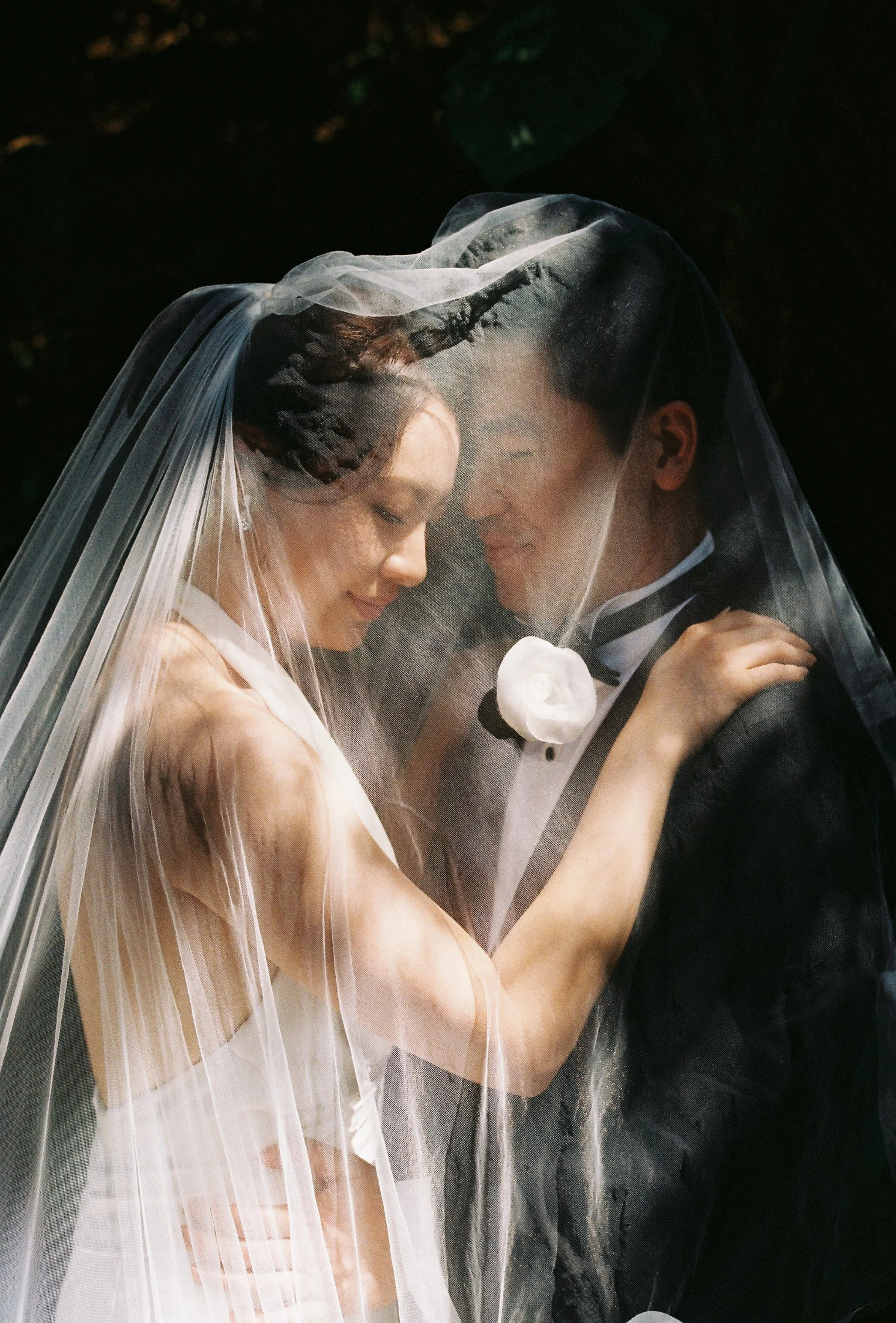 Romantic couple portraits at Sri Panwa wedding