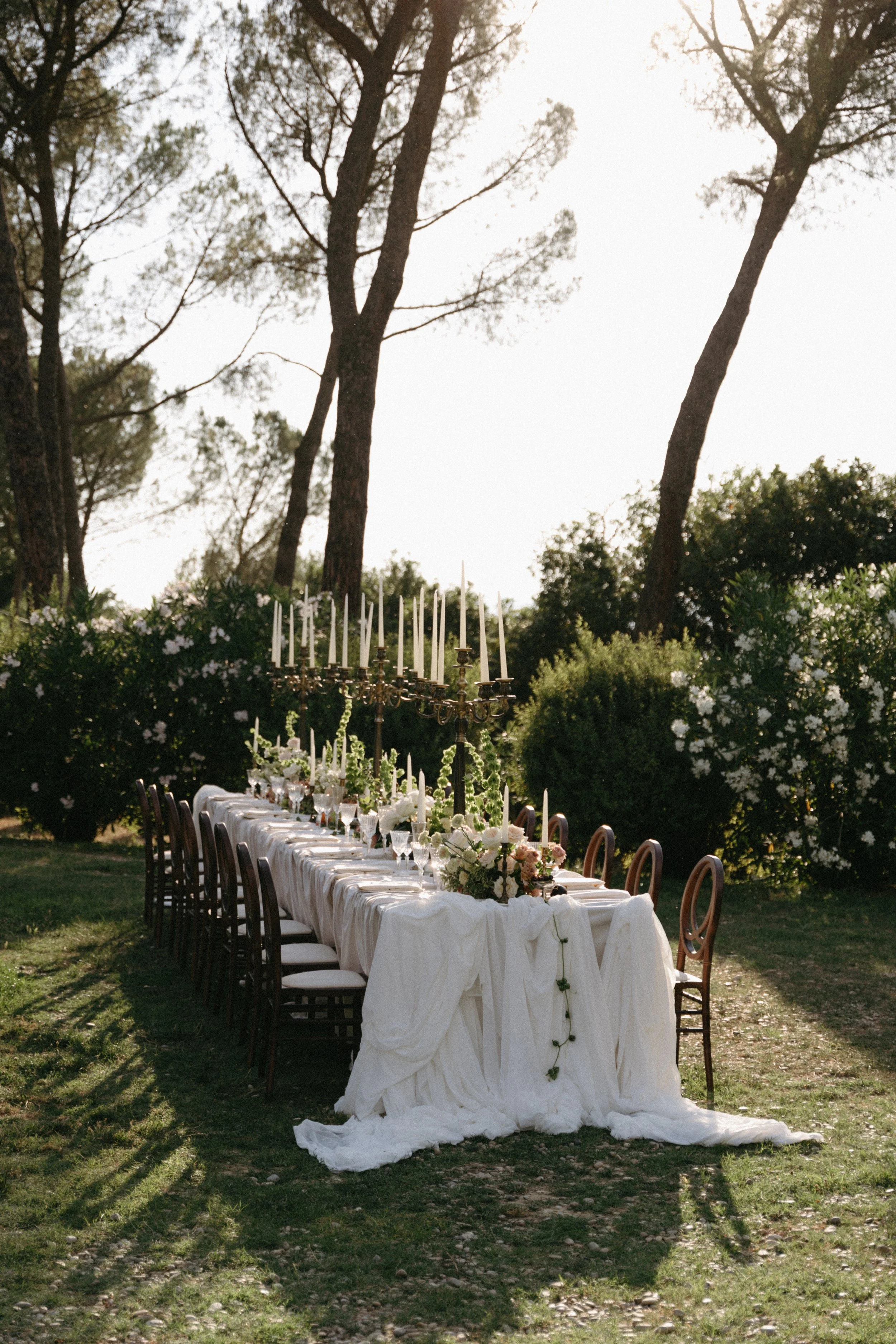 Micro wedding dining tables with romantic Tuscan villa backdrop