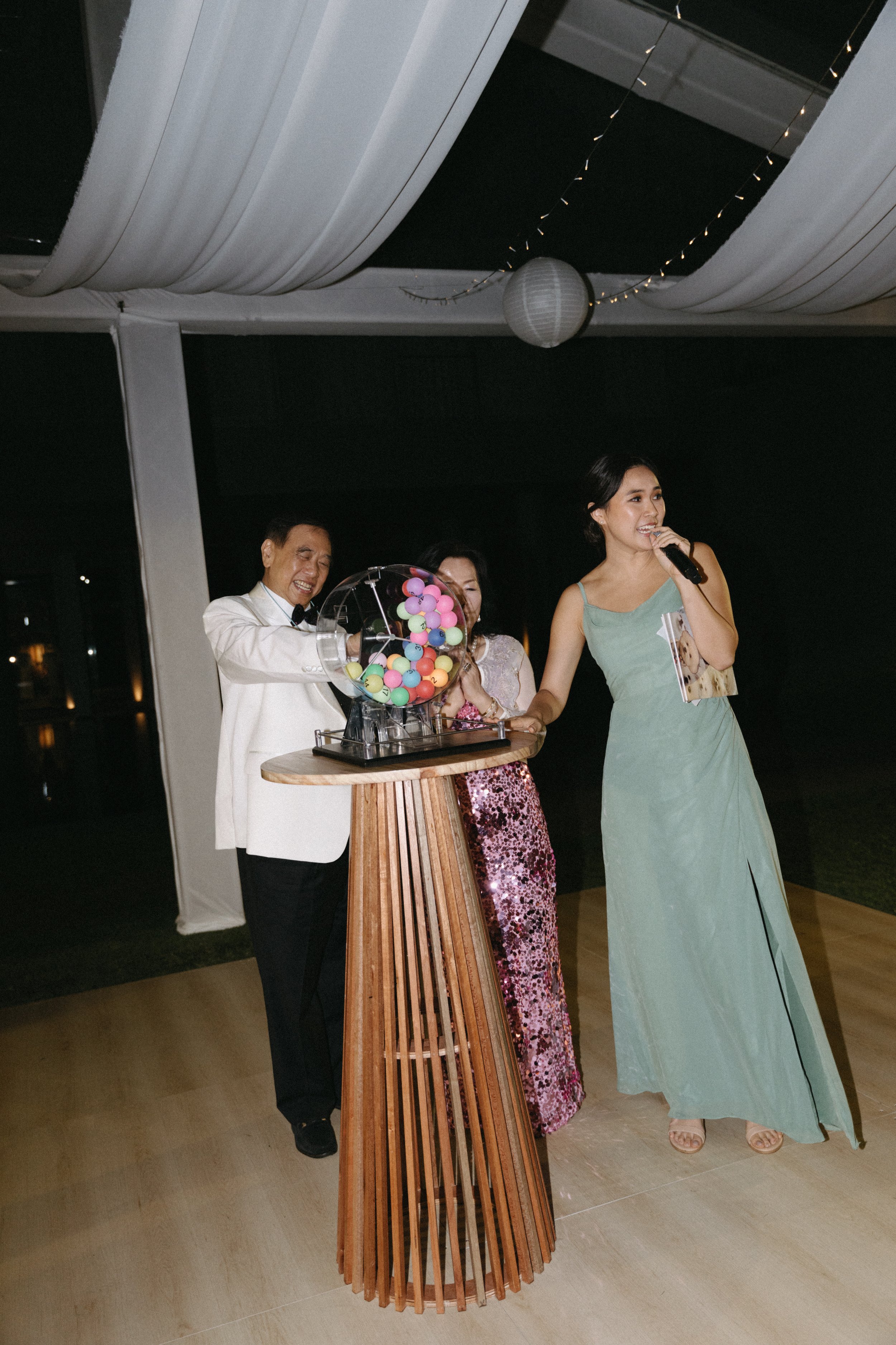 fun party game during reception at como point yamu