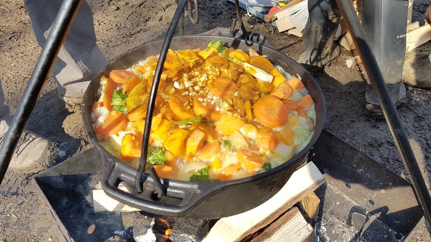 Dutch Oven and Tripod