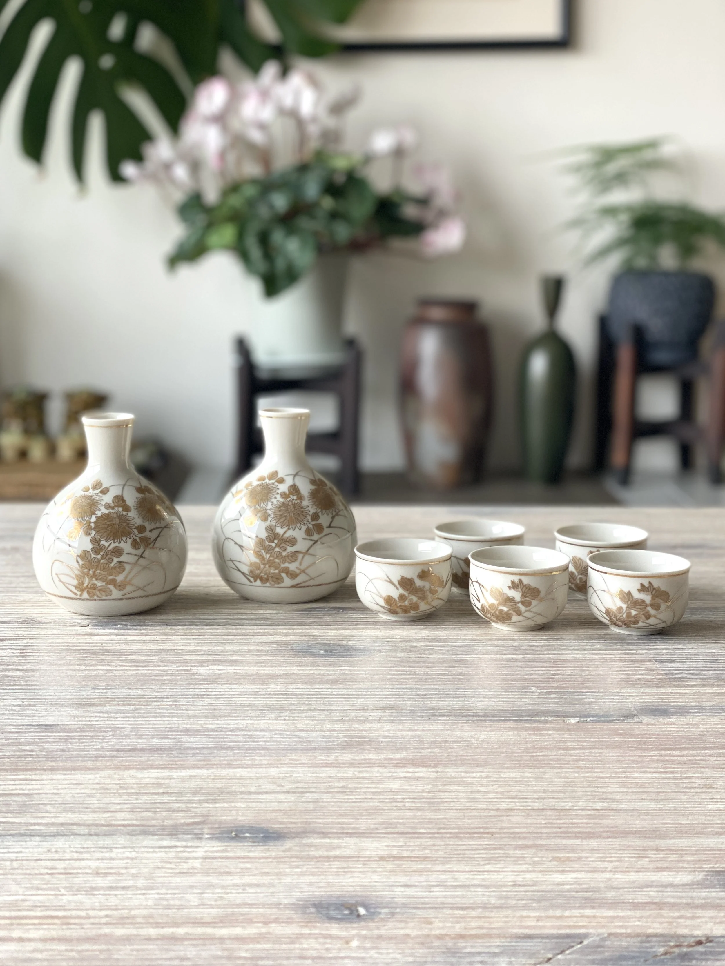 Kutani Ware Sake Set