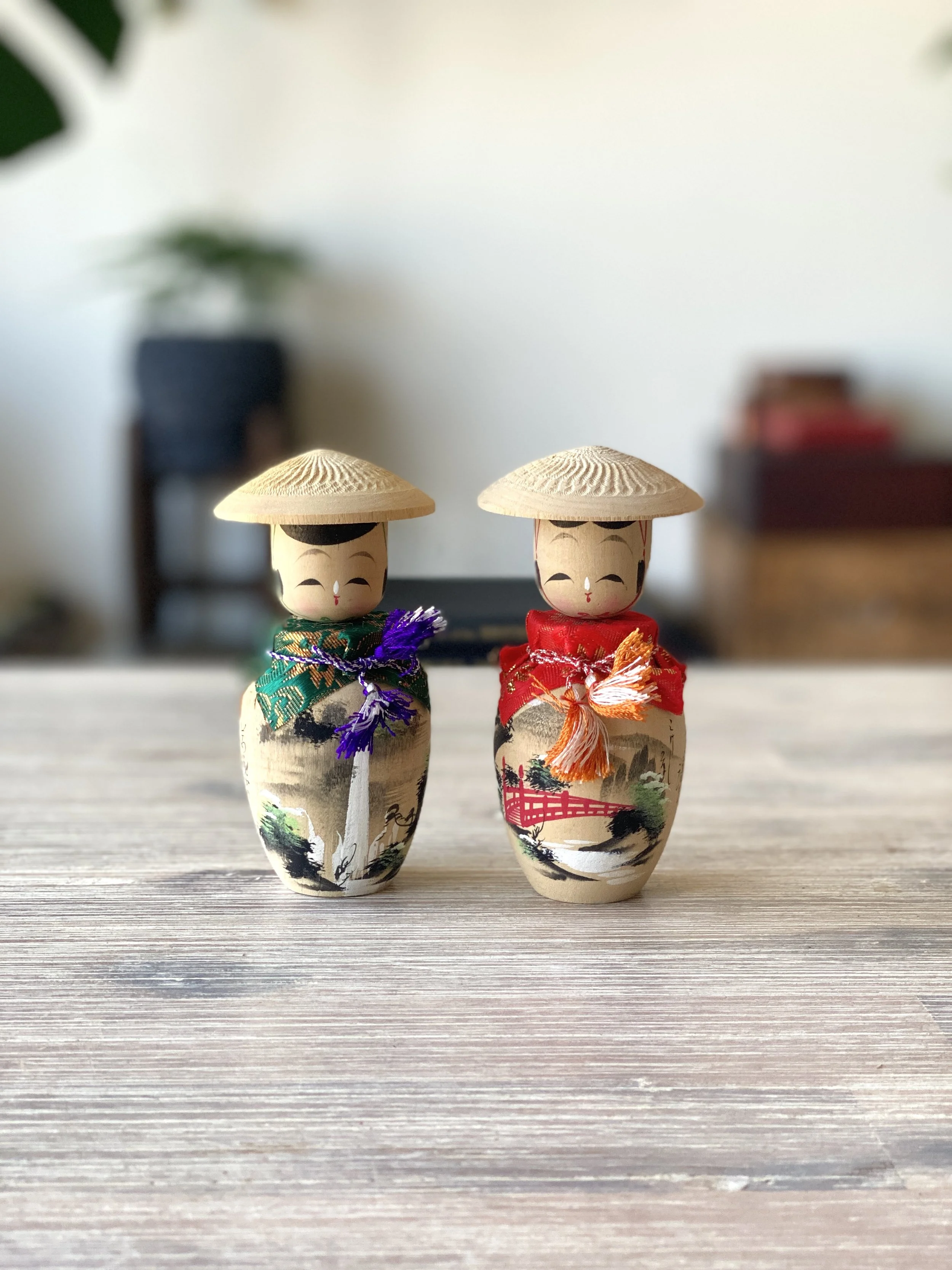 Small "Chatsubo" Kokeshi Pair