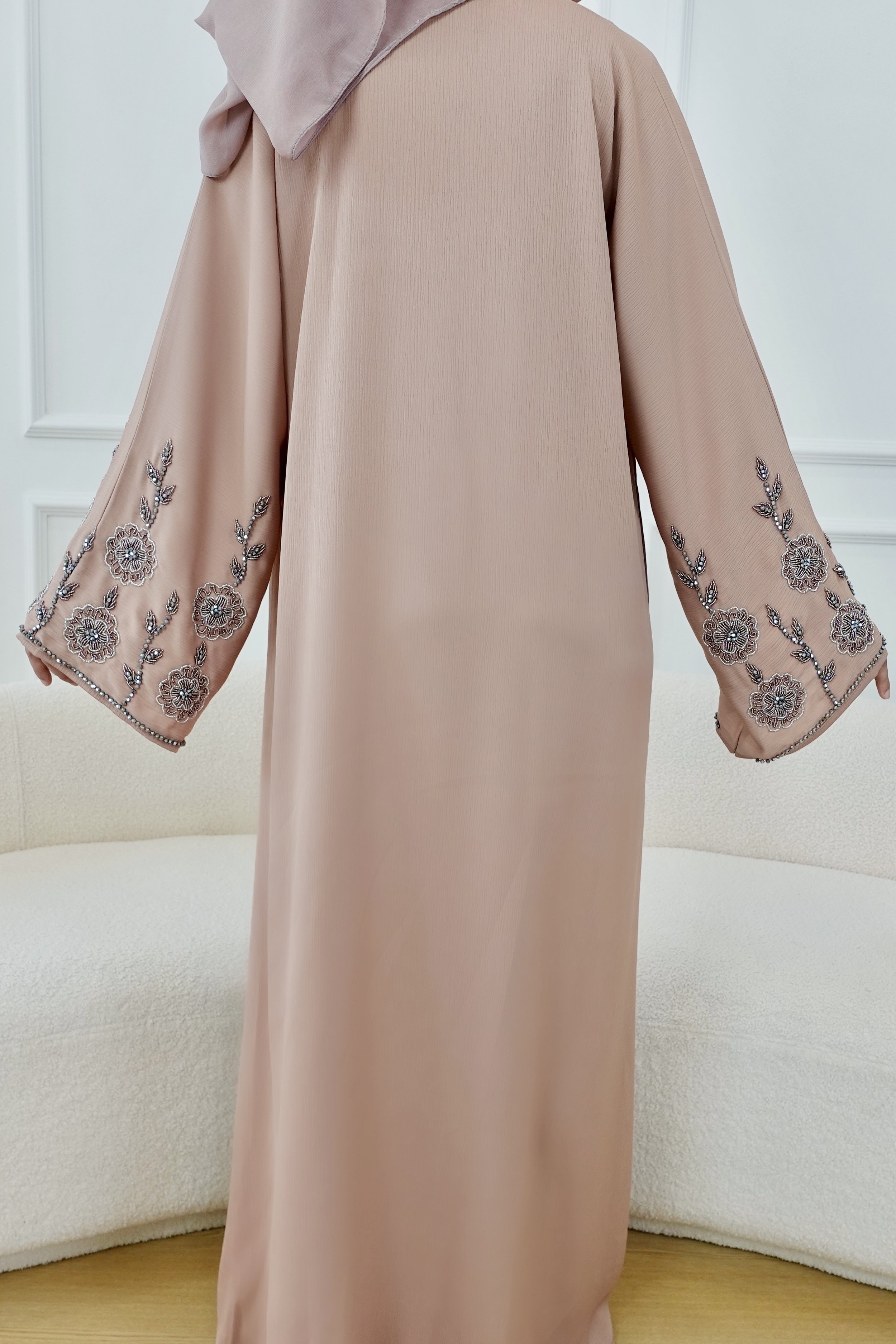 Facetune_13-02-2025-00-10-51.jpg