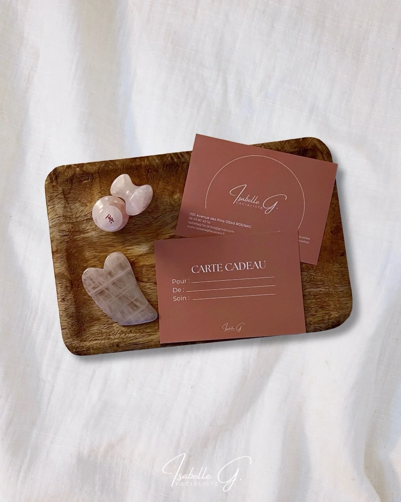 Offrez bien plus qu&rsquo;un cadeau&hellip; offrez un vrai moment de bien-&ecirc;tre. 💆🏼&zwj;♀️

Le massage du visage est une invitation au rel&acirc;chement des tensions, au lissage des traits, &agrave; l&rsquo;illumination du teint mais aussi &ag