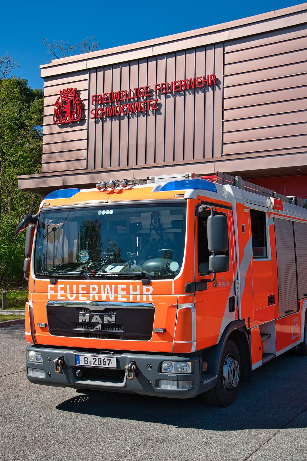 Das LHF 5450 vor der Feuerwache.