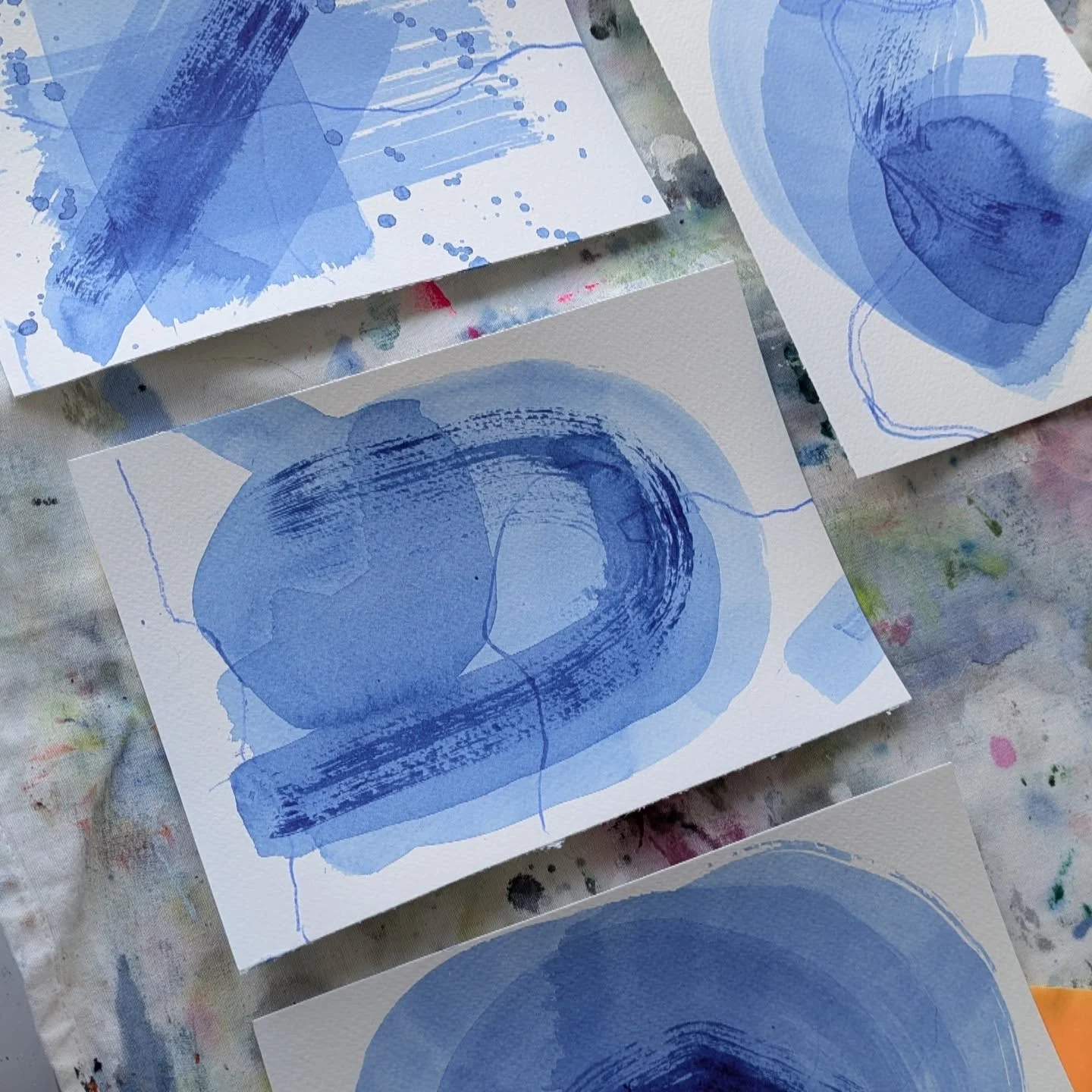 Day 5 of making bad art. Yesterday I just let loose, not caring what it looks like, not caring who likes it. Just letting the paint do all the talking and dancing. Today they will be something else, because after all I'm just playing. 
.
.
.
#makingb