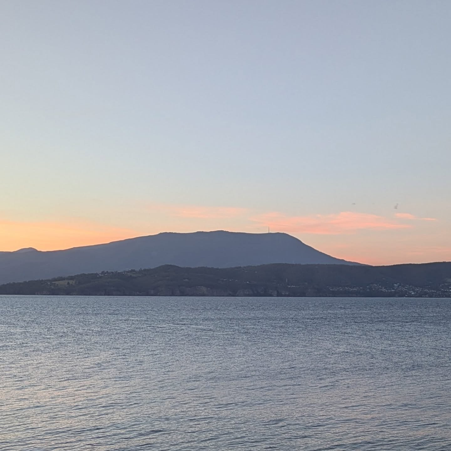 Kunyani through all her moods. I'm so glad to be back with this view! #kunyani #hobart #homesweethome🏡 #seascape #lovenature