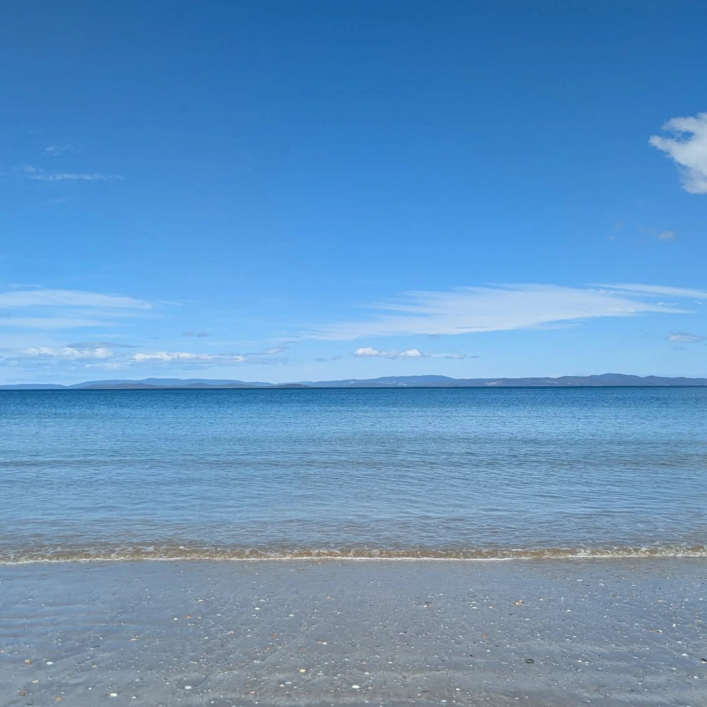 Seven Mile beach holds a special place in my heart. Childhood days spent here with mum were all about beachcombing, building sand castles, and catching crabs. Now, I come here for quiet reflection and dog walks. 
.
.
.
#sevenmilebeach #storytelling #