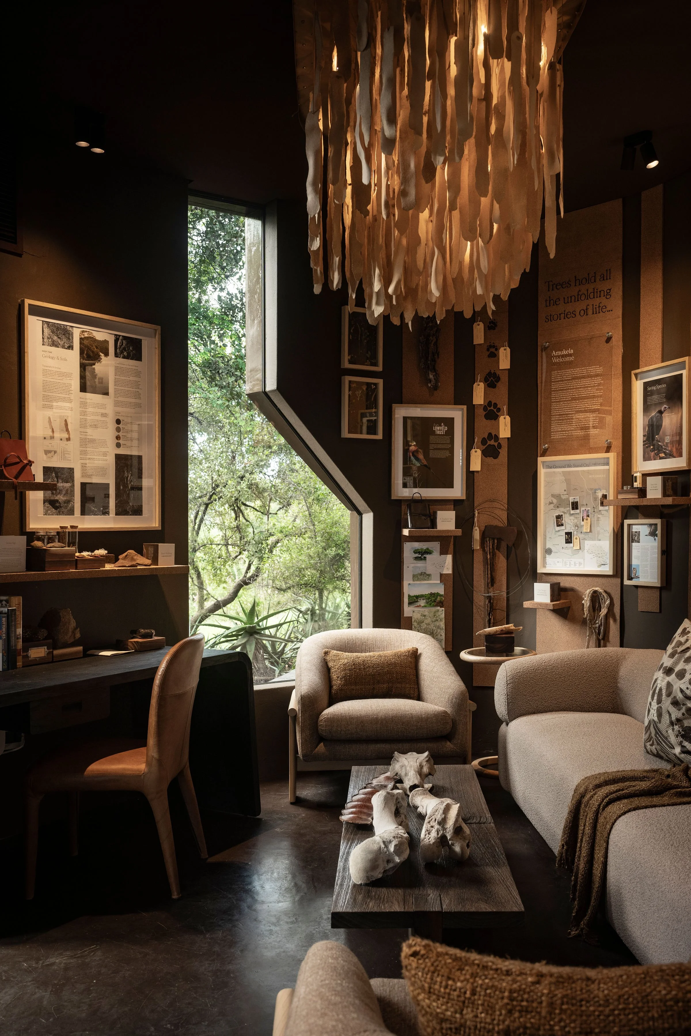 SingitaLebombo_ConservationLounge_RossCouper_A2_00841.jpg