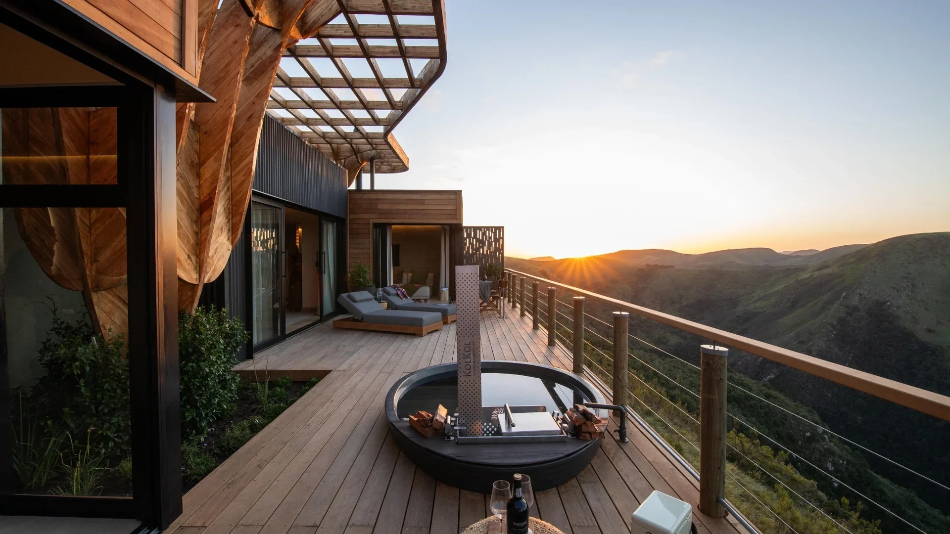 Mantis Hiddn in Addo - Room Balcony with Hot Tub.webp