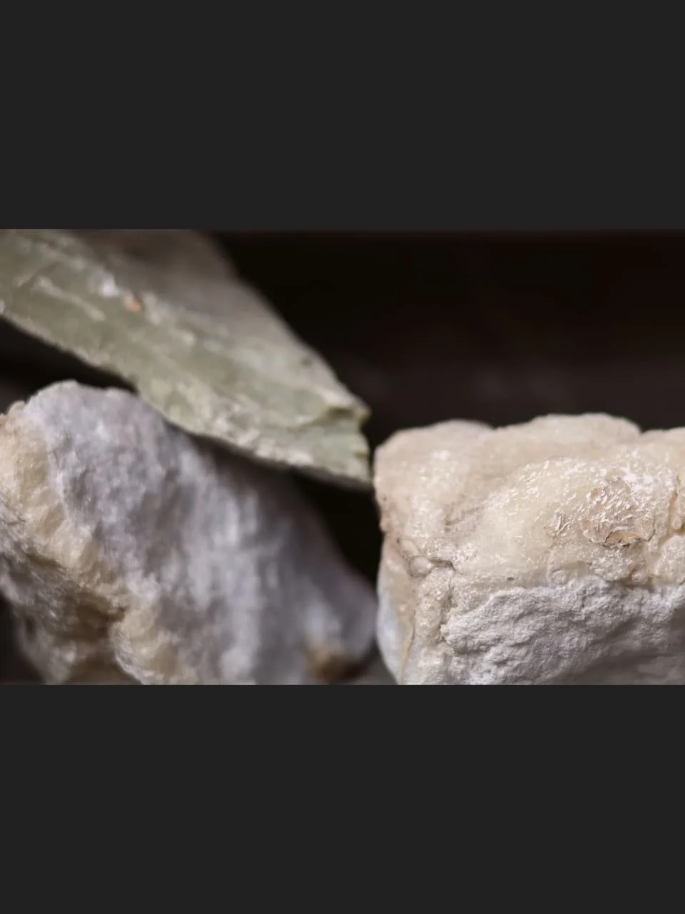 vrouwenhouwen_stenen_selectie .jpg