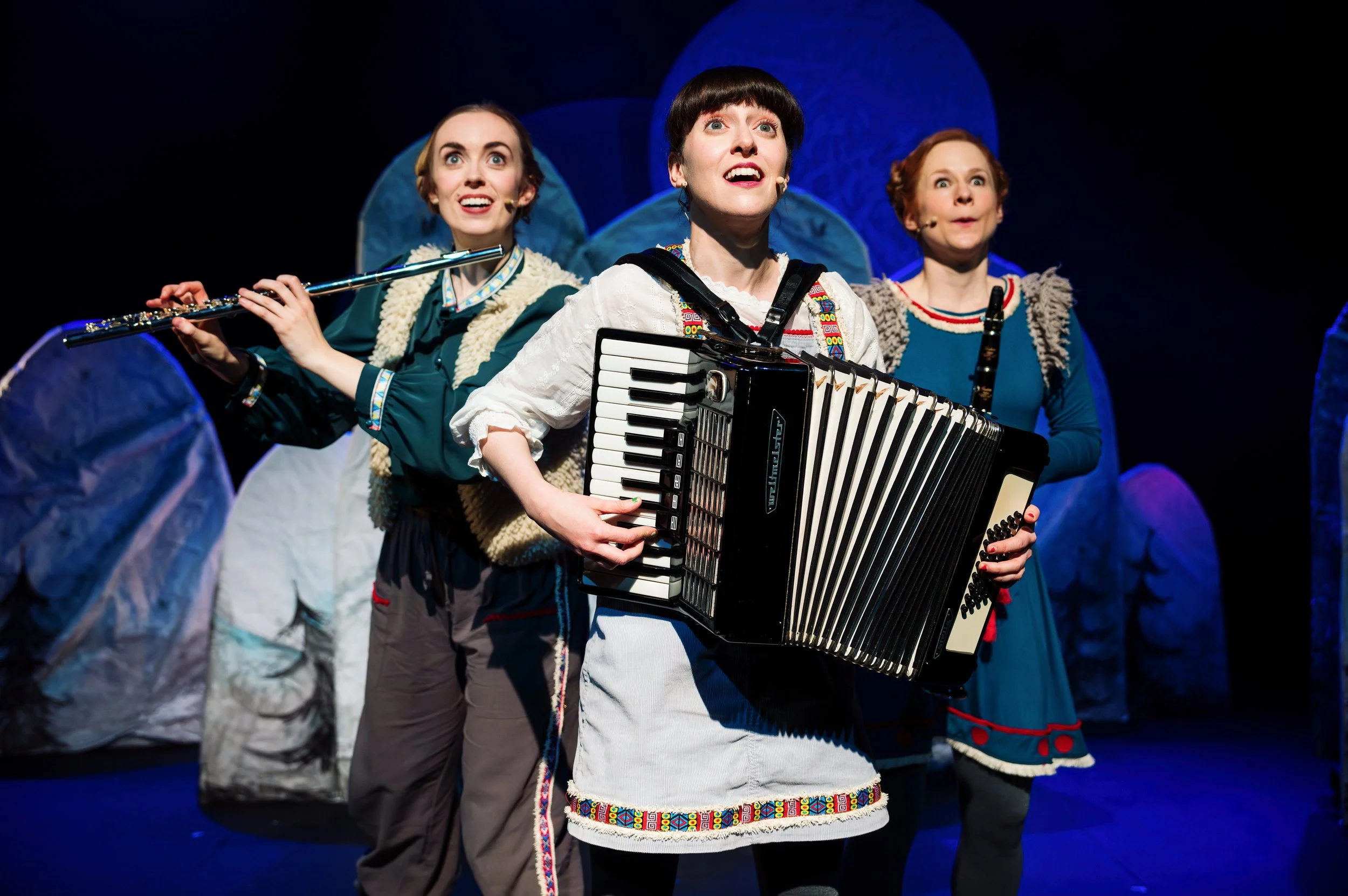 LAStheatre_TheLittlestYak@Marlowe_(c)Alex Brenner_4.jpg