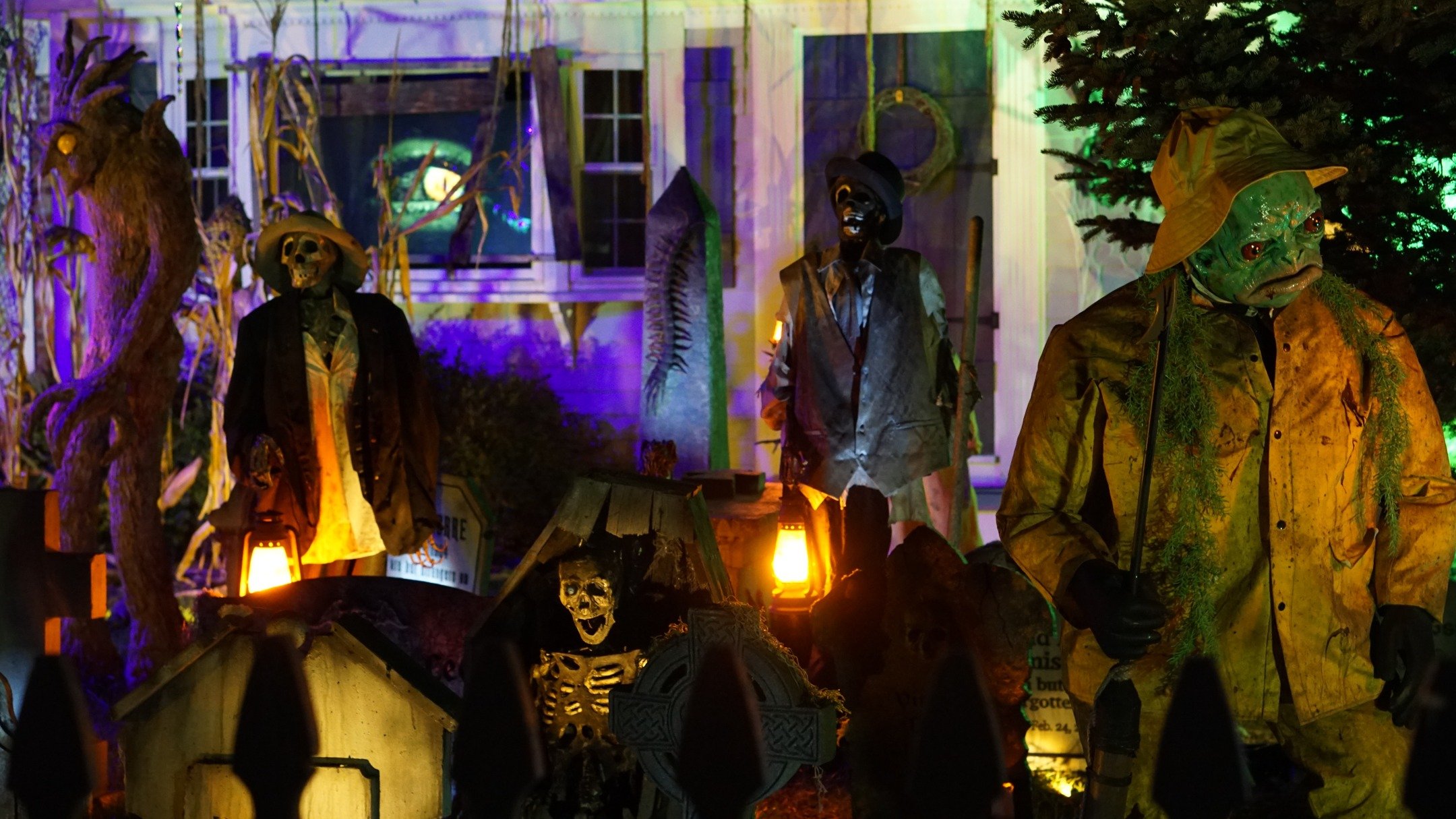 The Village Mire just days before Halloween 2025. 
#halloween #homehaunt #homehaunter #yardhaunt #yardhaunter #halloweendecor #halloweendecorations #hauntpodcast #hauntcast #halloweendecoration #hauntedattractions #hauntedattraction #spookyseason #ma