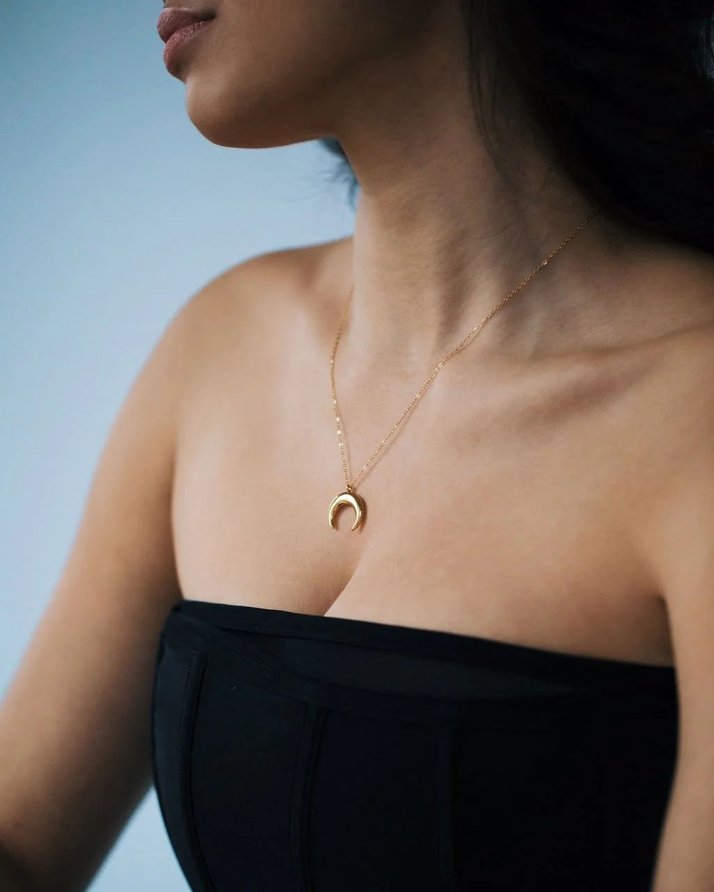 ⁠The kind of piece that doesn&rsquo;t need much to make an impact.⁠
⁠
The Luna Necklace sits exactly where it should and pulls everything together without trying.⁠
⁠
Easy to wear. Hard to ignore.⁠
⁠
Now in last chance and almost sold out. ⁠
⁠
📸 @rxc