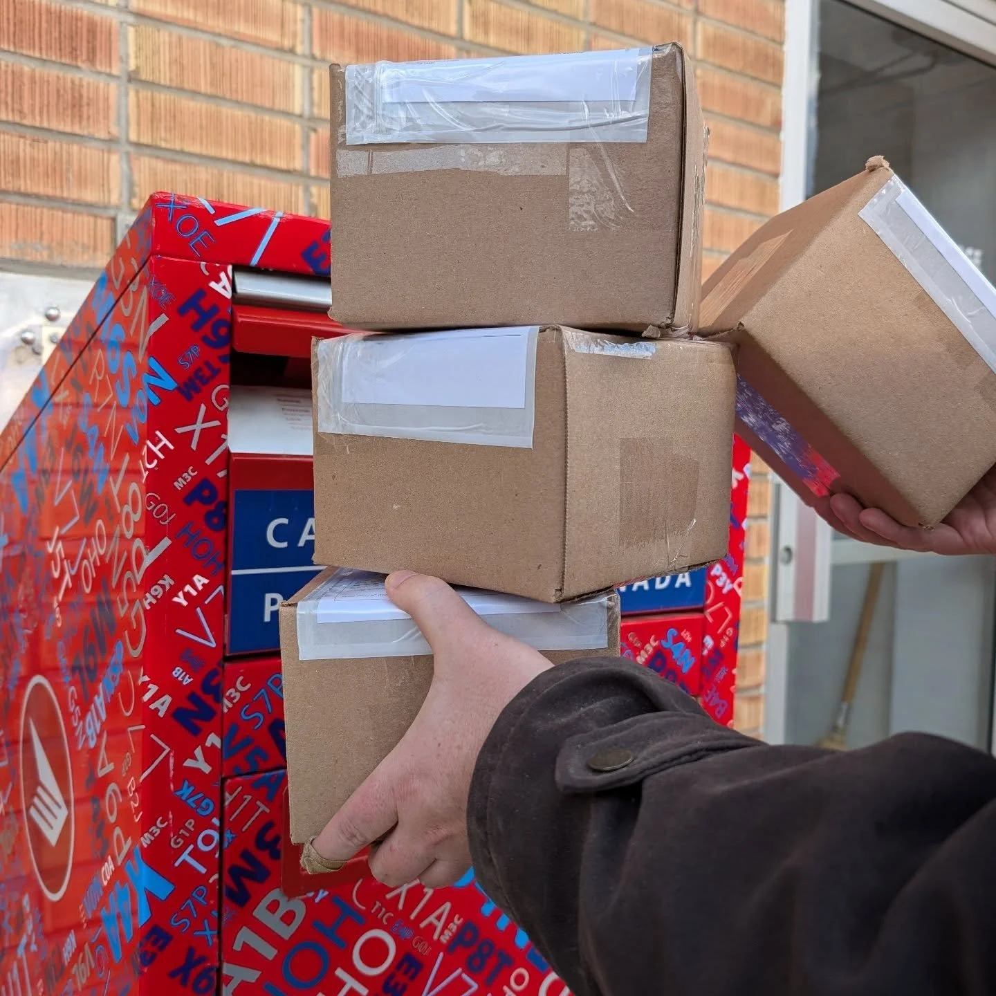 Busy season is starting! 🎁 Need shipping? Shop early! 
Thank you so much for supporting our tiny business 💛 

.
.
.
.
.
.
.
.
.
#duttonontario #sticktothewoods #ldnontbusiness #ldnont #kitchenerwaterloo #southwesternontario #ontariocanada #canadian