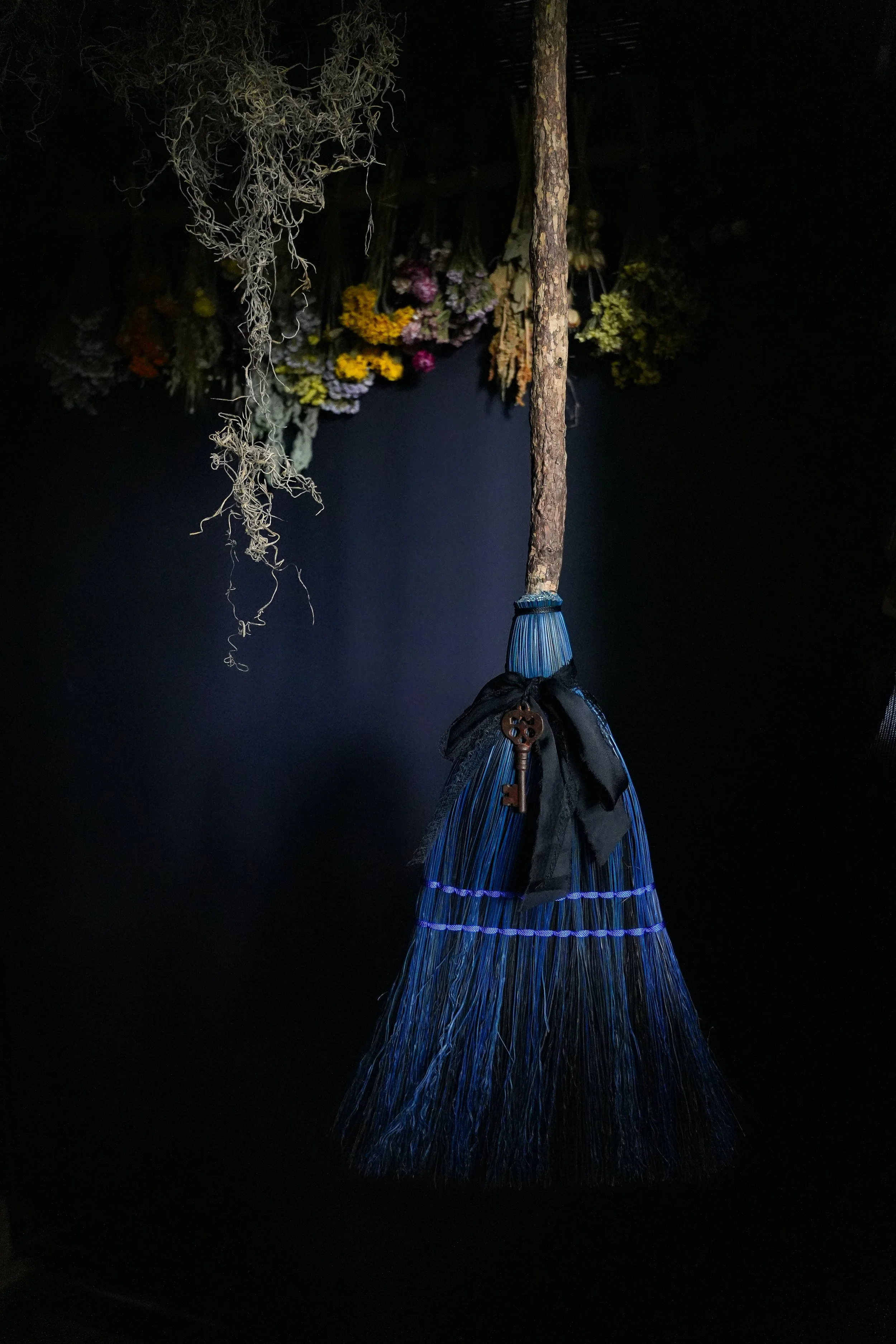 Midnight Portal Witch's Sweeper