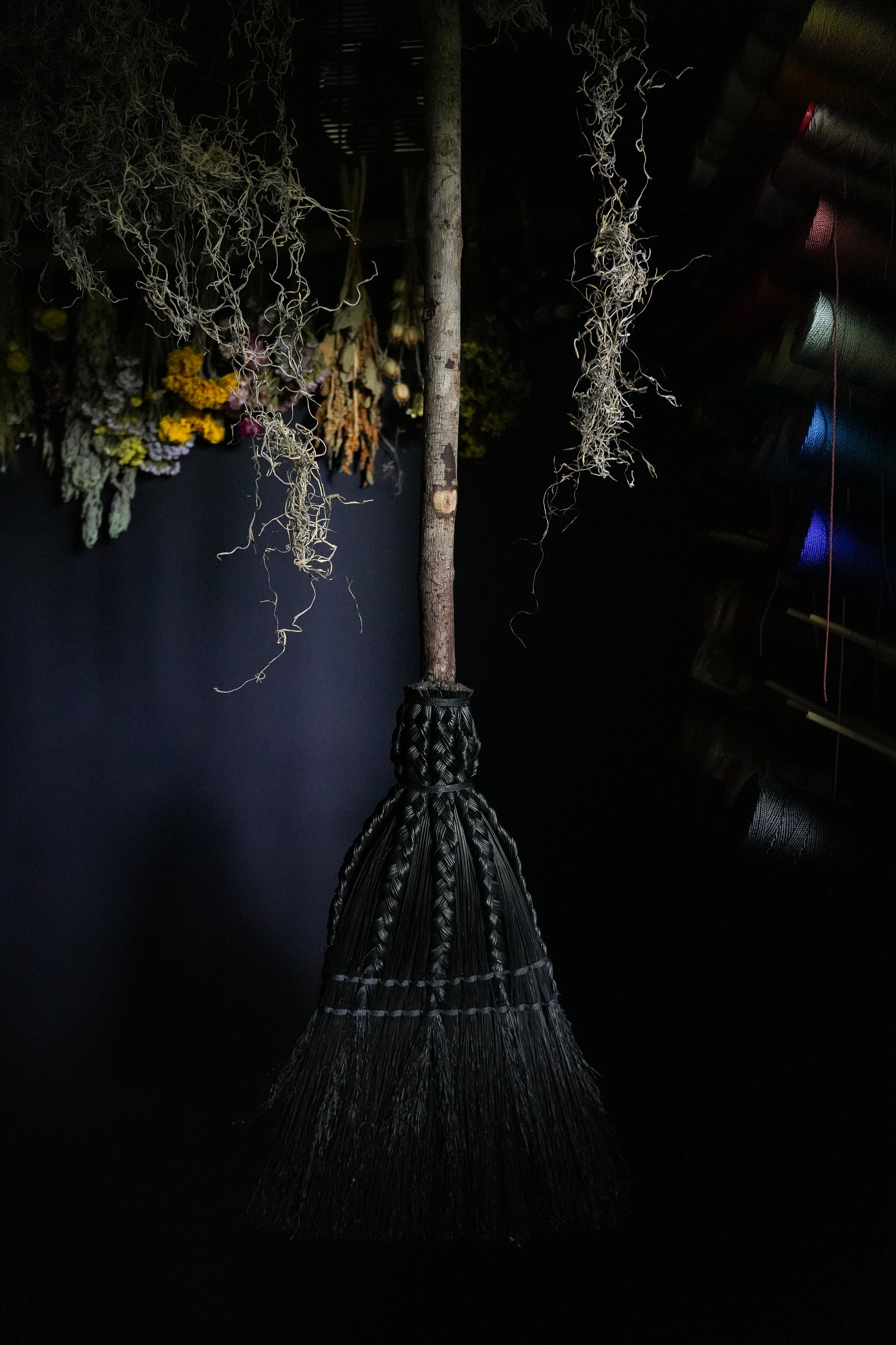 Raven Witch's Sweeper