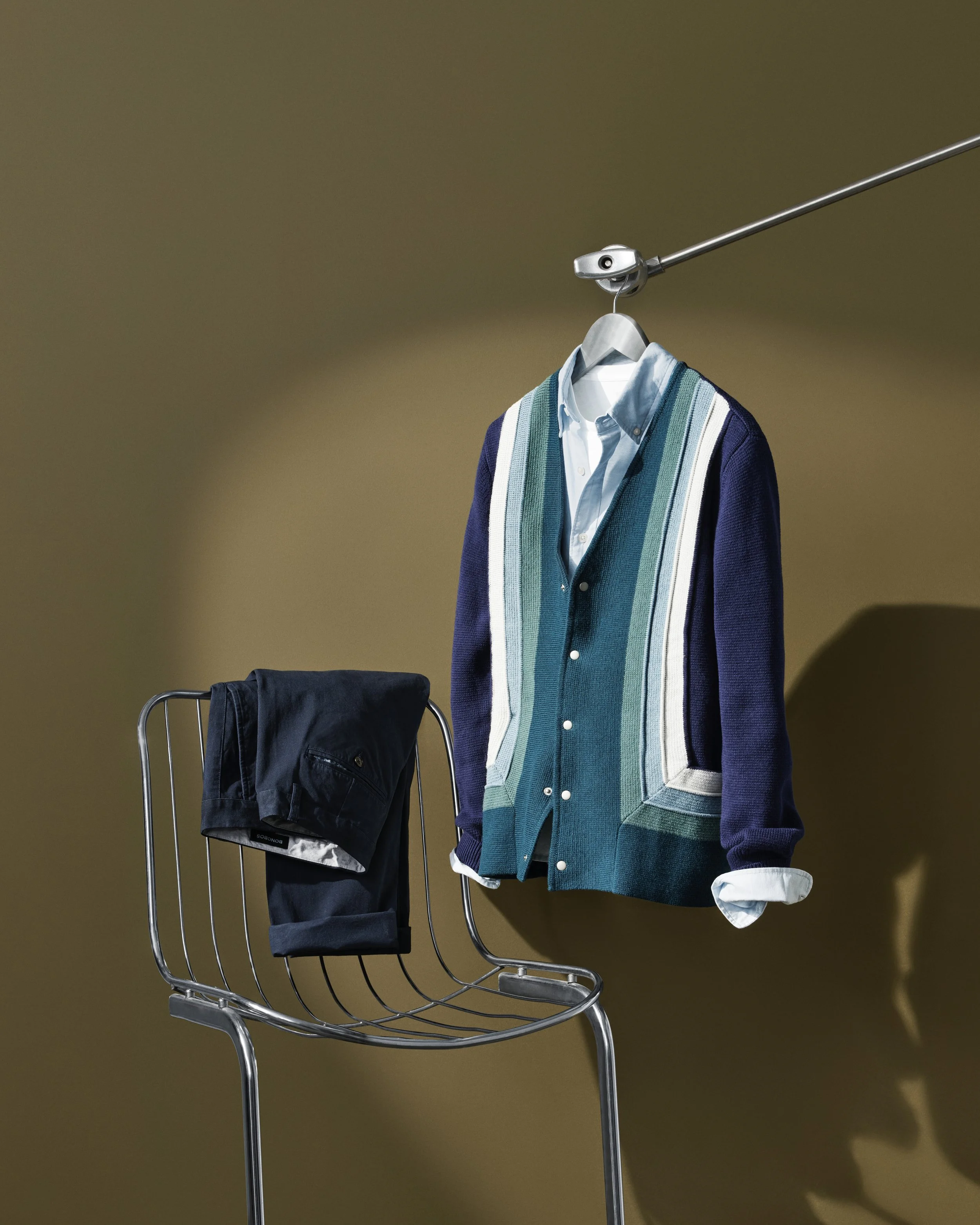 BNBS_HOL23_JAN_NOVELTY-SWEATERS_OUTFIT_48_1283_FINAL_HIGHRES.jpeg