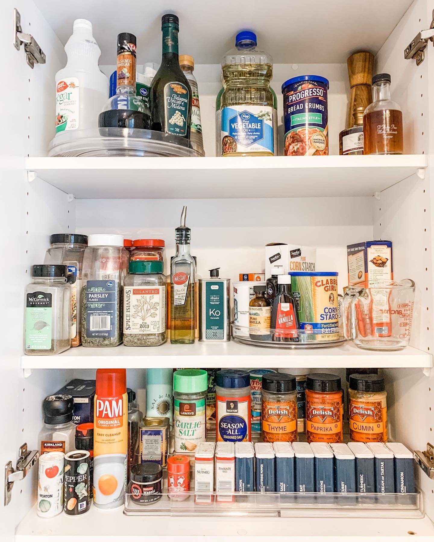 Cooking is SO much easier and enjoyable when you can just grab and BAM! your spices 💥 💥 💥