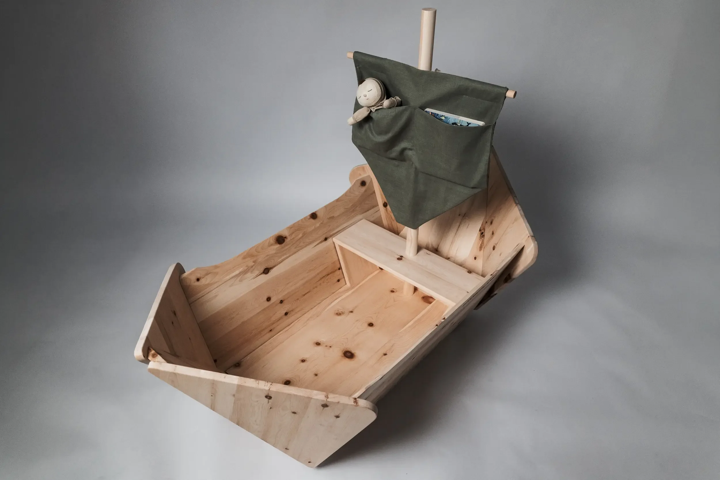 Spielschiff NOAH aus Zirbe