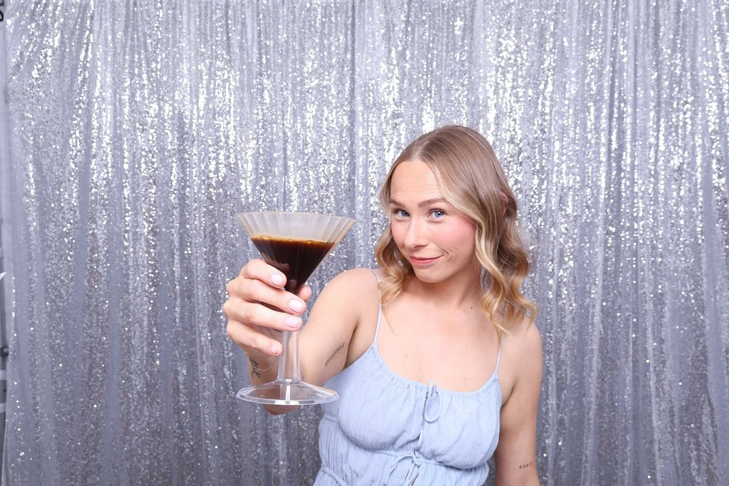 Cheers to the Long weekend party booth people ! 

@flavoursofmudgee 

#photobooth #mudgeewine