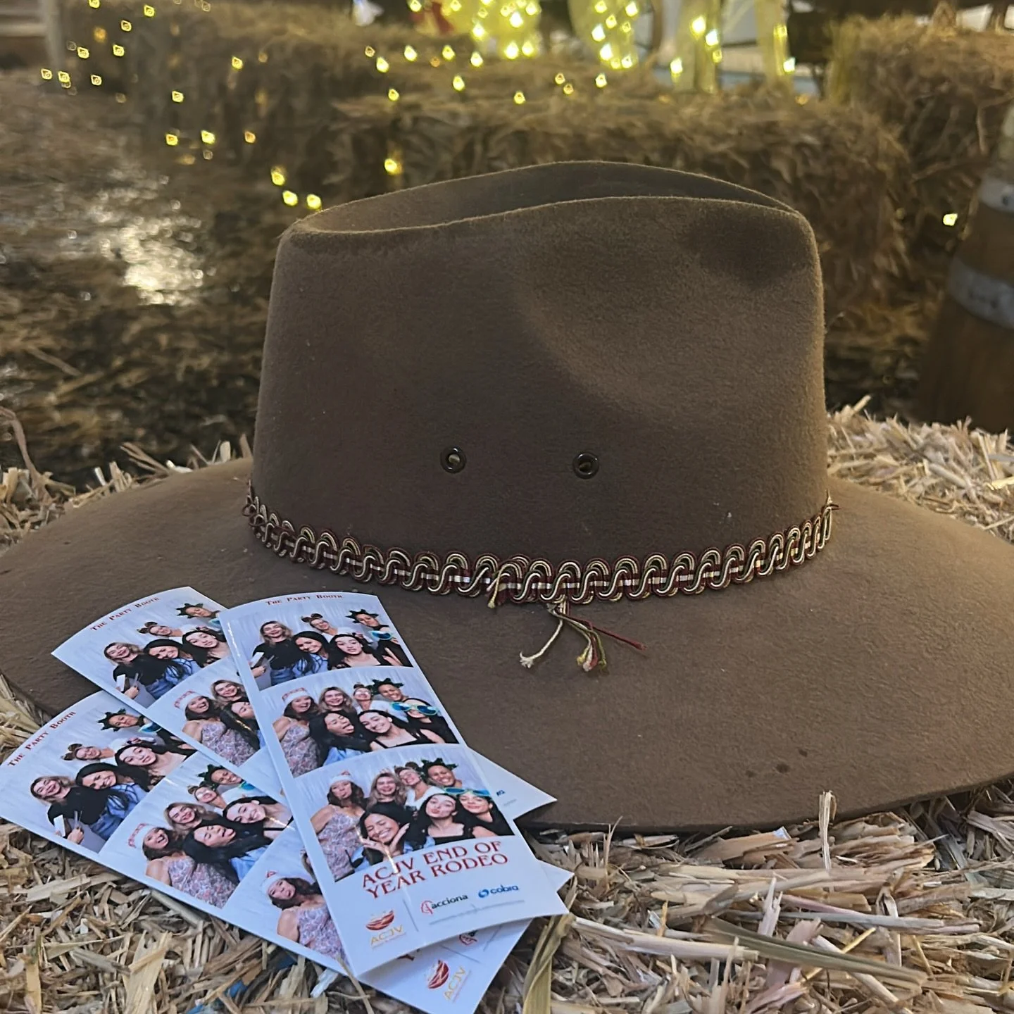 A Christmas rodeo like no other 

Gale force winds

Hail

Bucketing with rain

It&rsquo;s a wild Christmas out here! 

#photobooth #photoboothcorporate #mudgeeevents