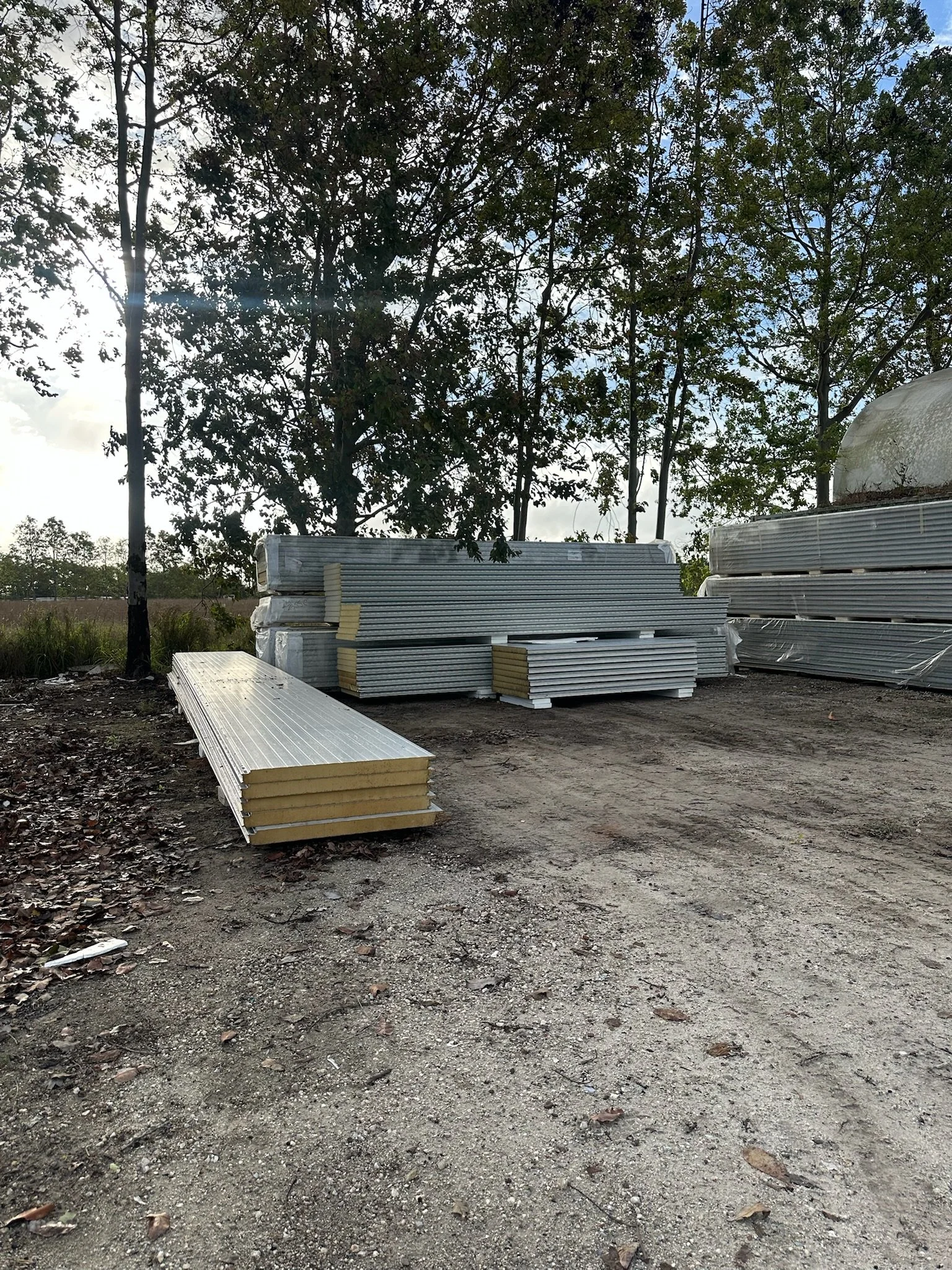 Insulated Metal Panels for Commercial Buildings: Efficiency That Pays Off